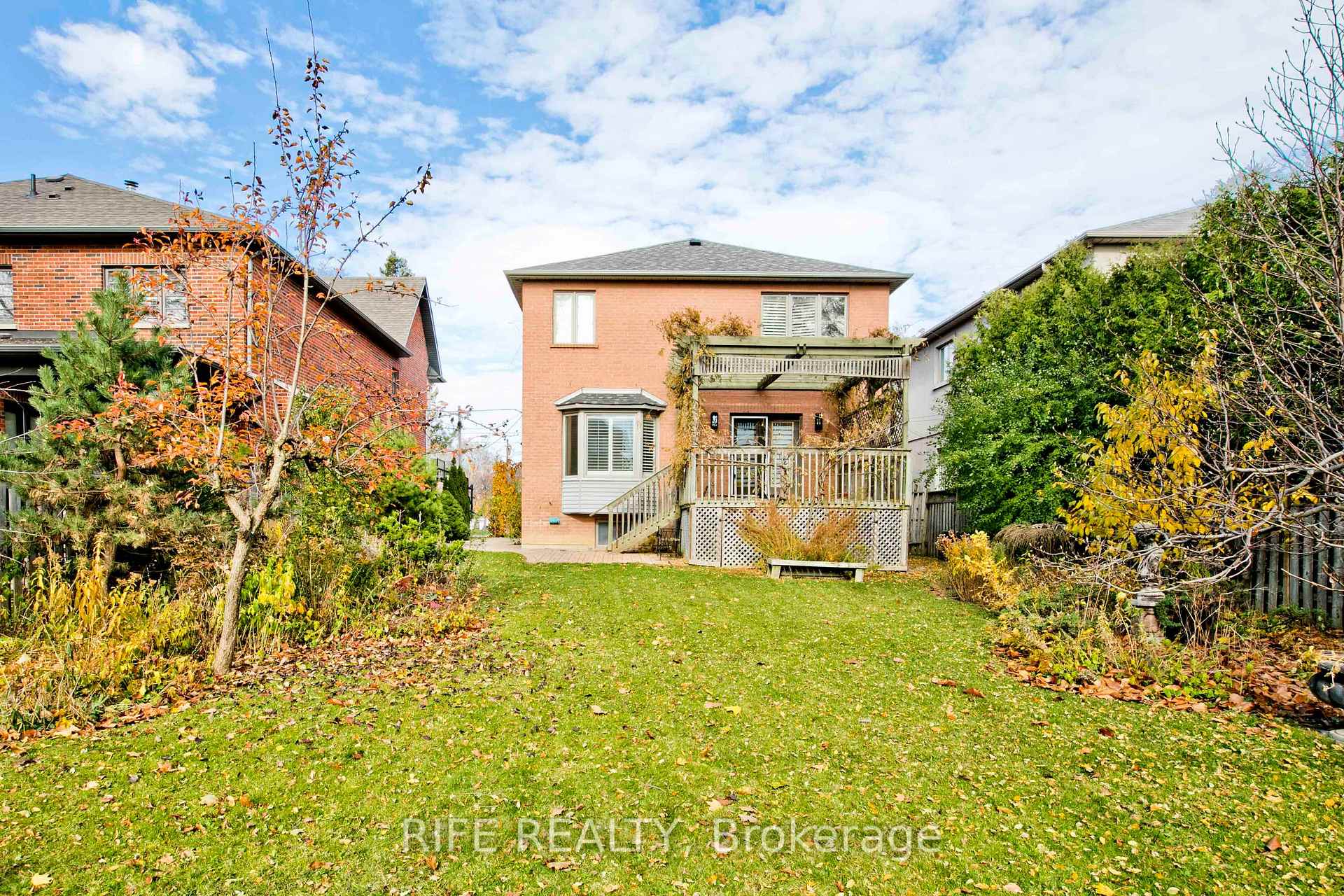 Photo 31 of 573 Old Orchard Grove, Toronto, Bedford Park-Nortown — HOMEH