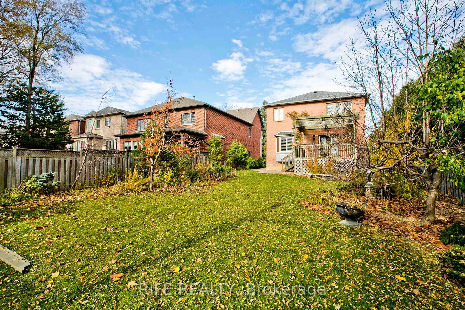 Photo 36 of 573 Old Orchard Grove, Toronto, Bedford Park-Nortown — HOMEH