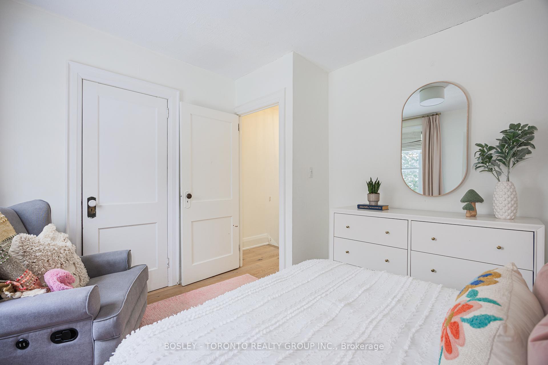 Photo 25 of 96 Gillard Avenue, Toronto, Greenwood-Coxwell — HOMEH