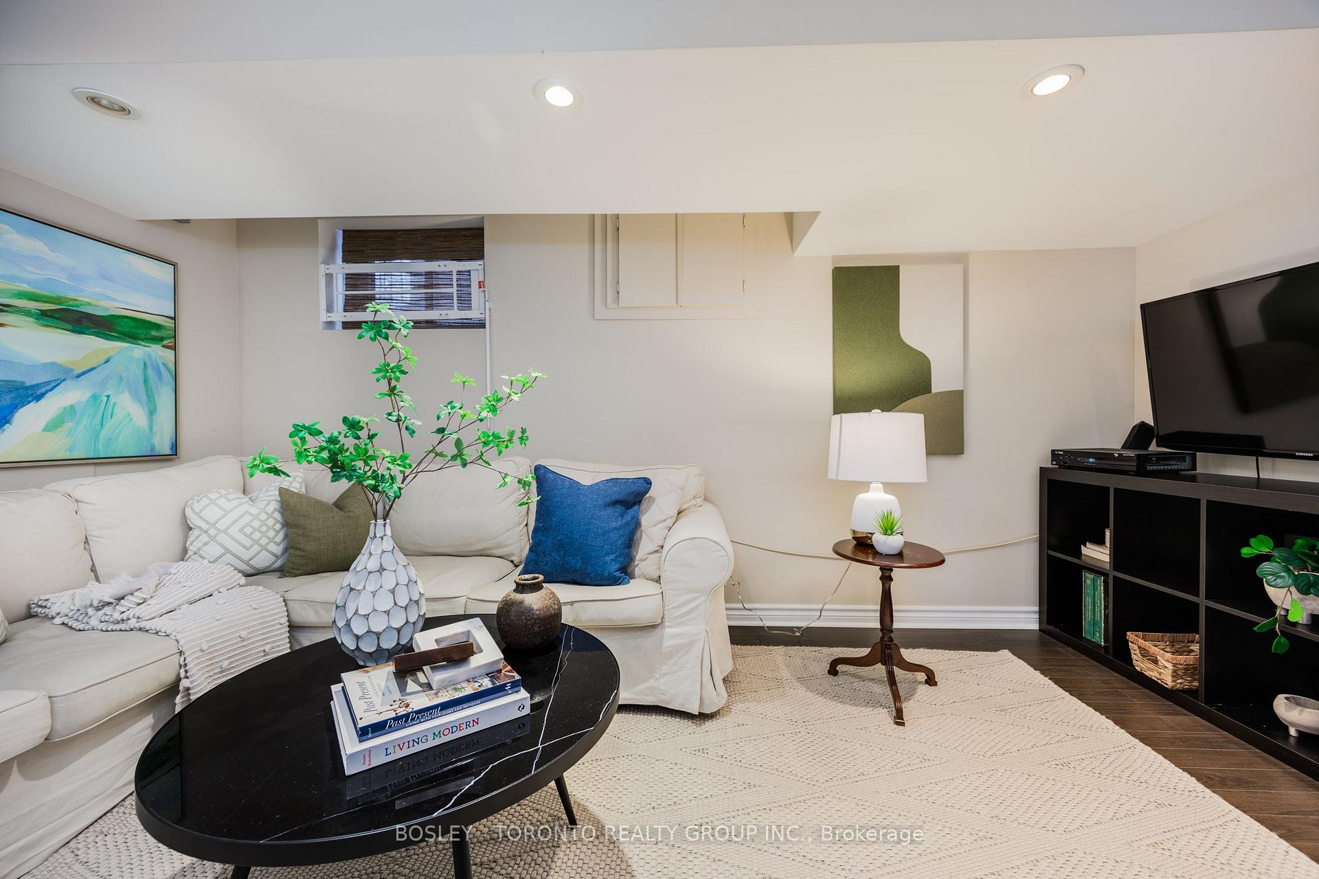 Photo 34 of 96 Gillard Avenue, Toronto, Greenwood-Coxwell — HOMEH