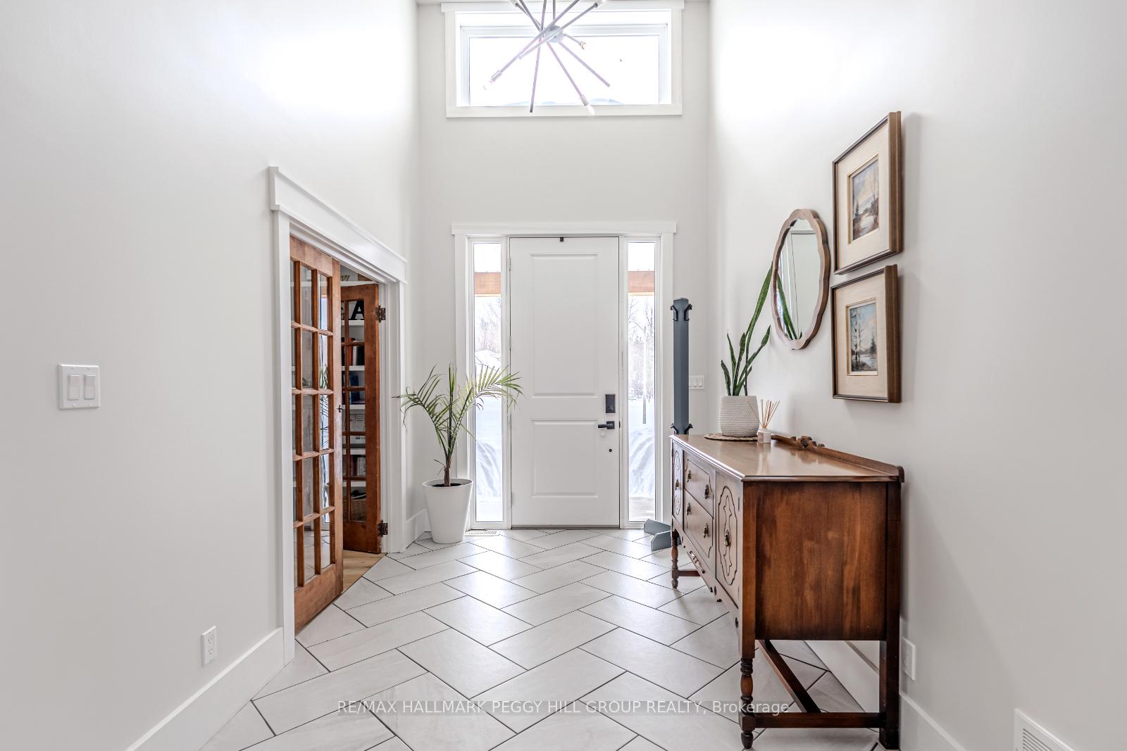 Photo 4 of 111 Windermere Circle, Tay, Rural Tay — HOMEH