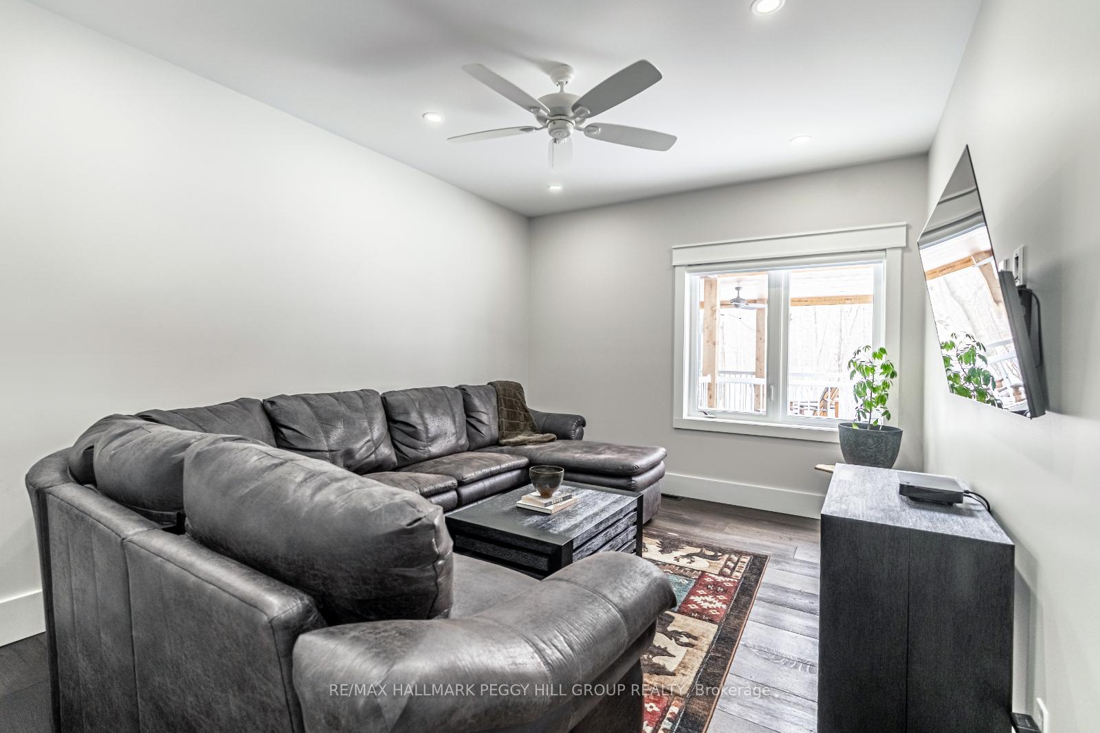 Photo 19 of 111 Windermere Circle, Tay, Rural Tay — HOMEH