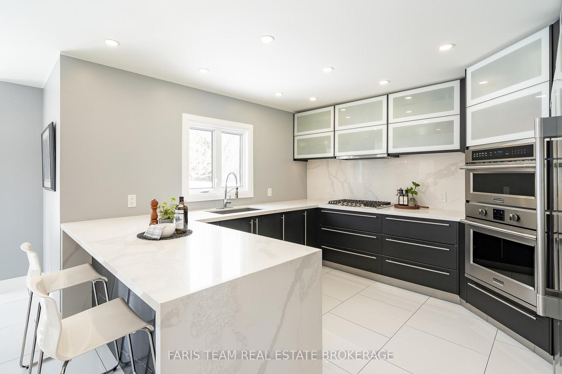 Photo 9 of 127 Goldfinch Crescent, Tiny, Rural Tiny — HOMEH