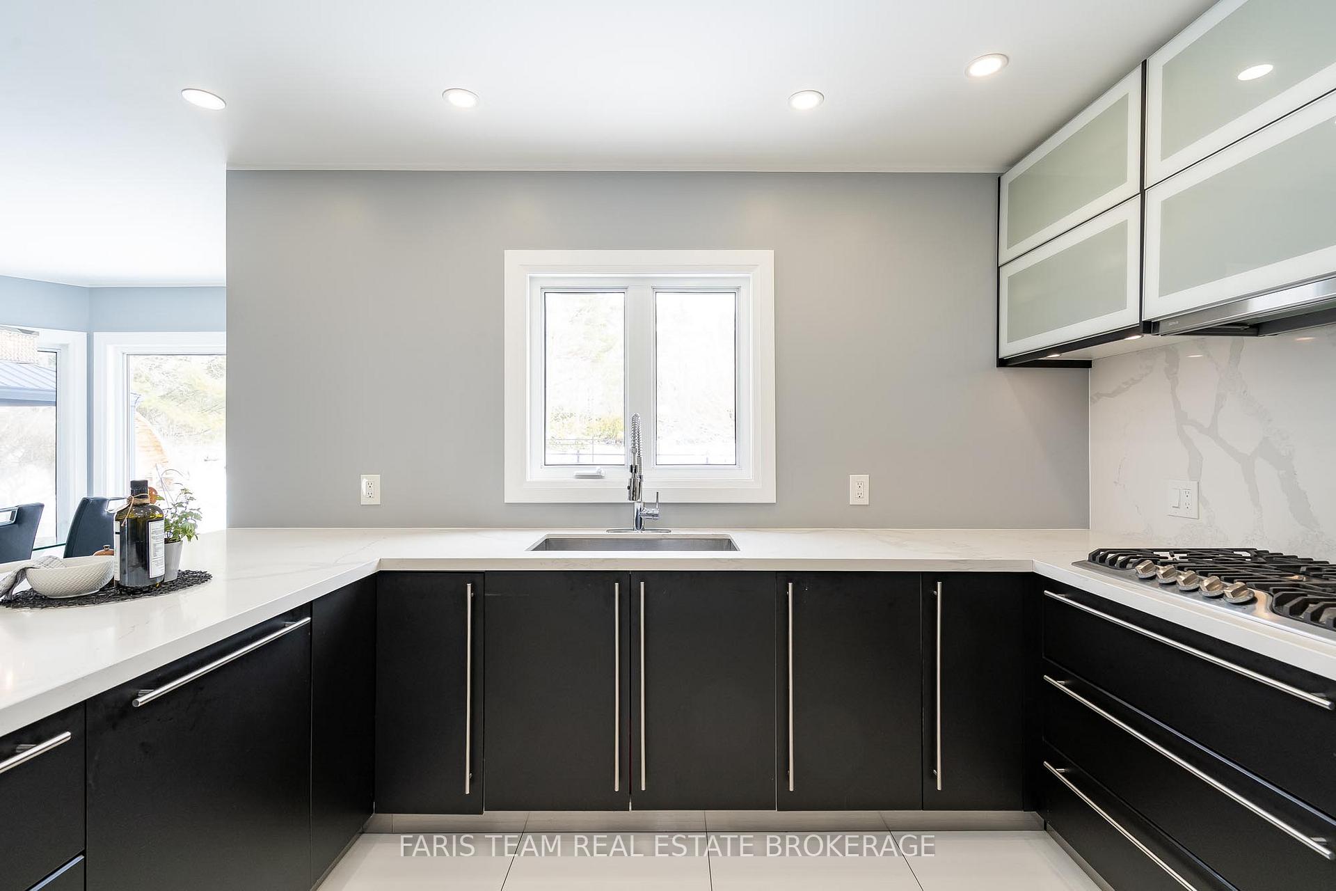 Photo 10 of 127 Goldfinch Crescent, Tiny, Rural Tiny — HOMEH