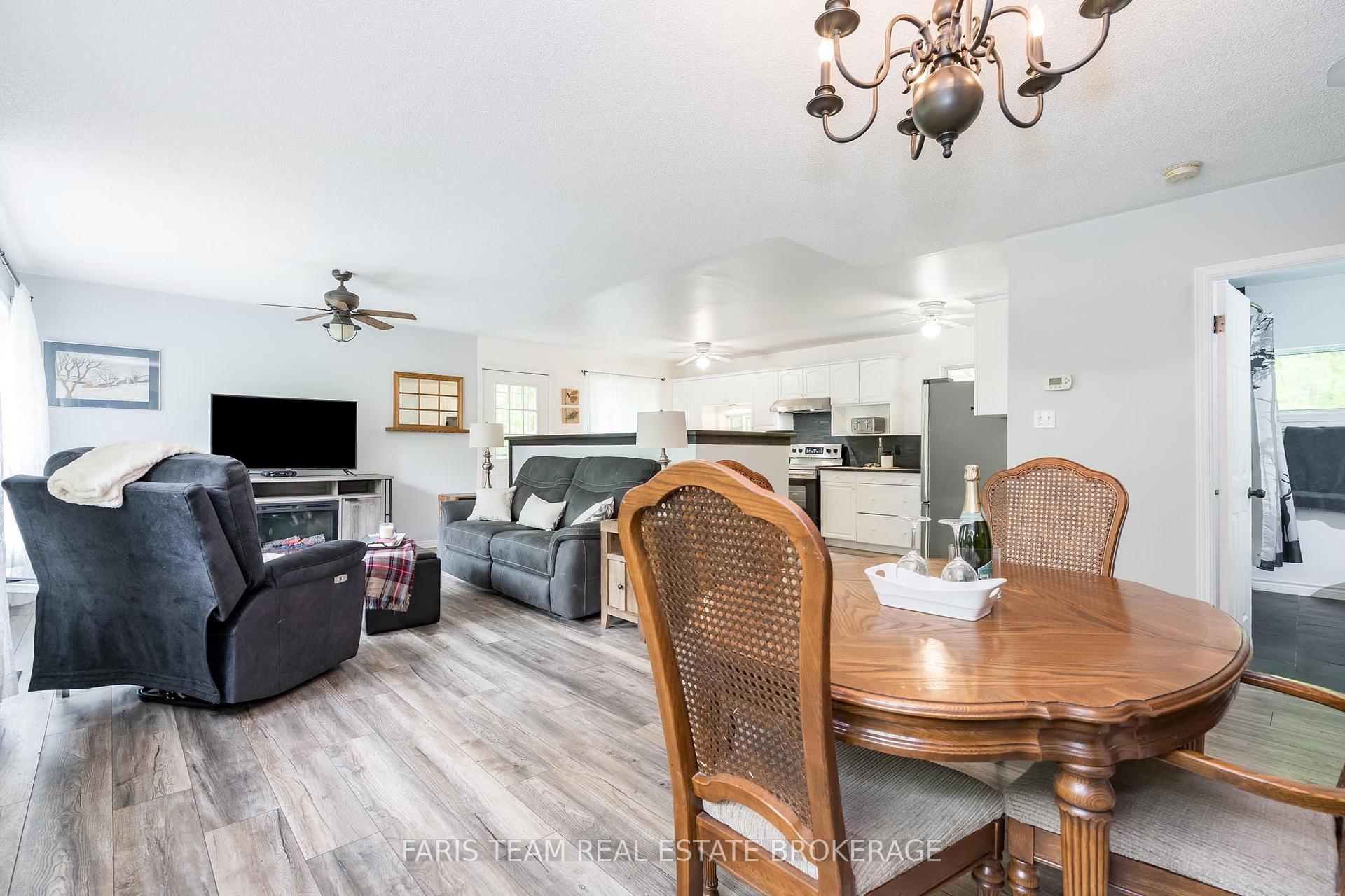 Photo 10 of 1474 Champlain Road, Tiny, Rural Tiny — HOMEH