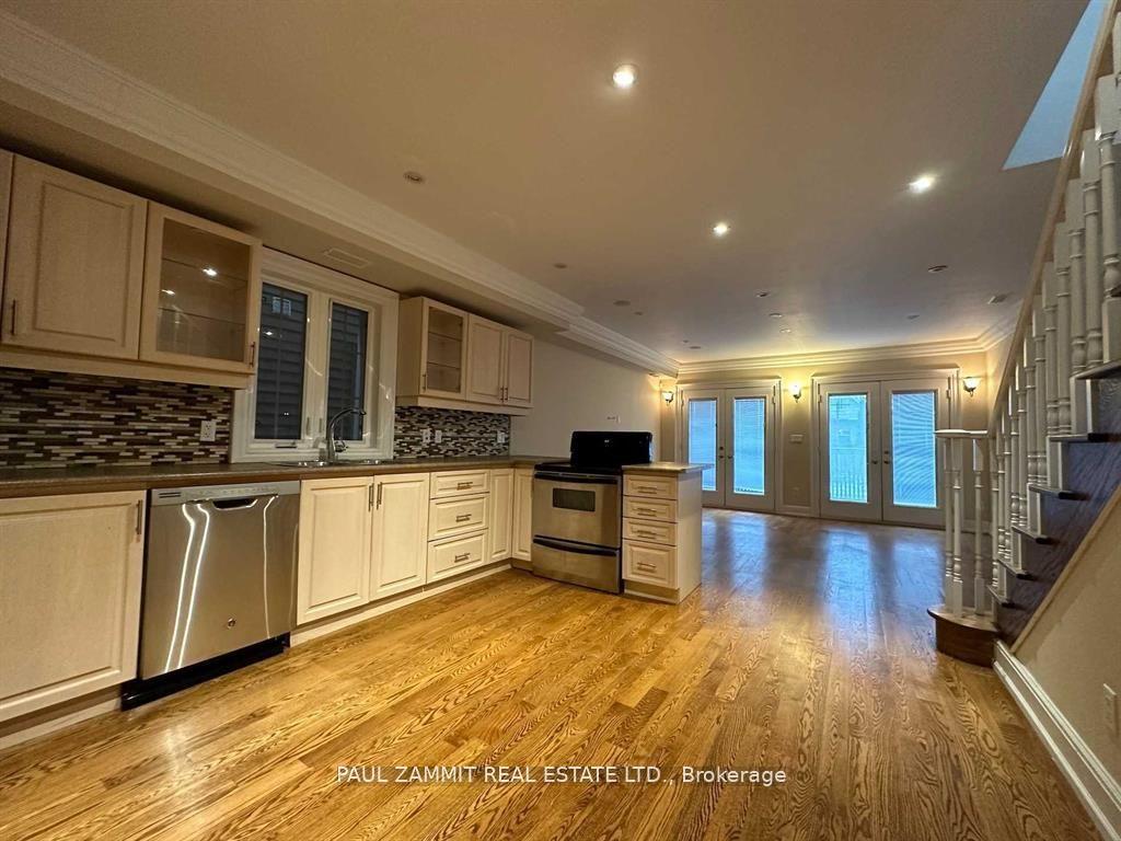 Photo 8 of 51 Secord Avenue, Toronto, Woodbine-Lumsden — HOMEH