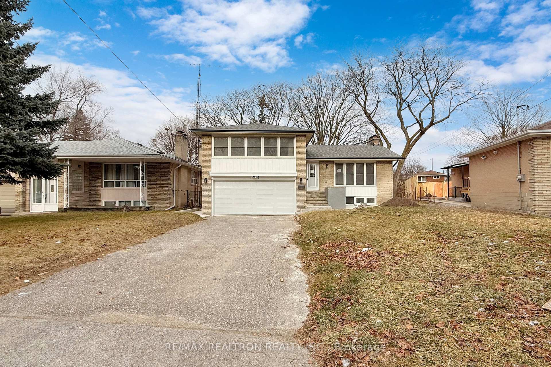 Front of 6 Deering Crescent