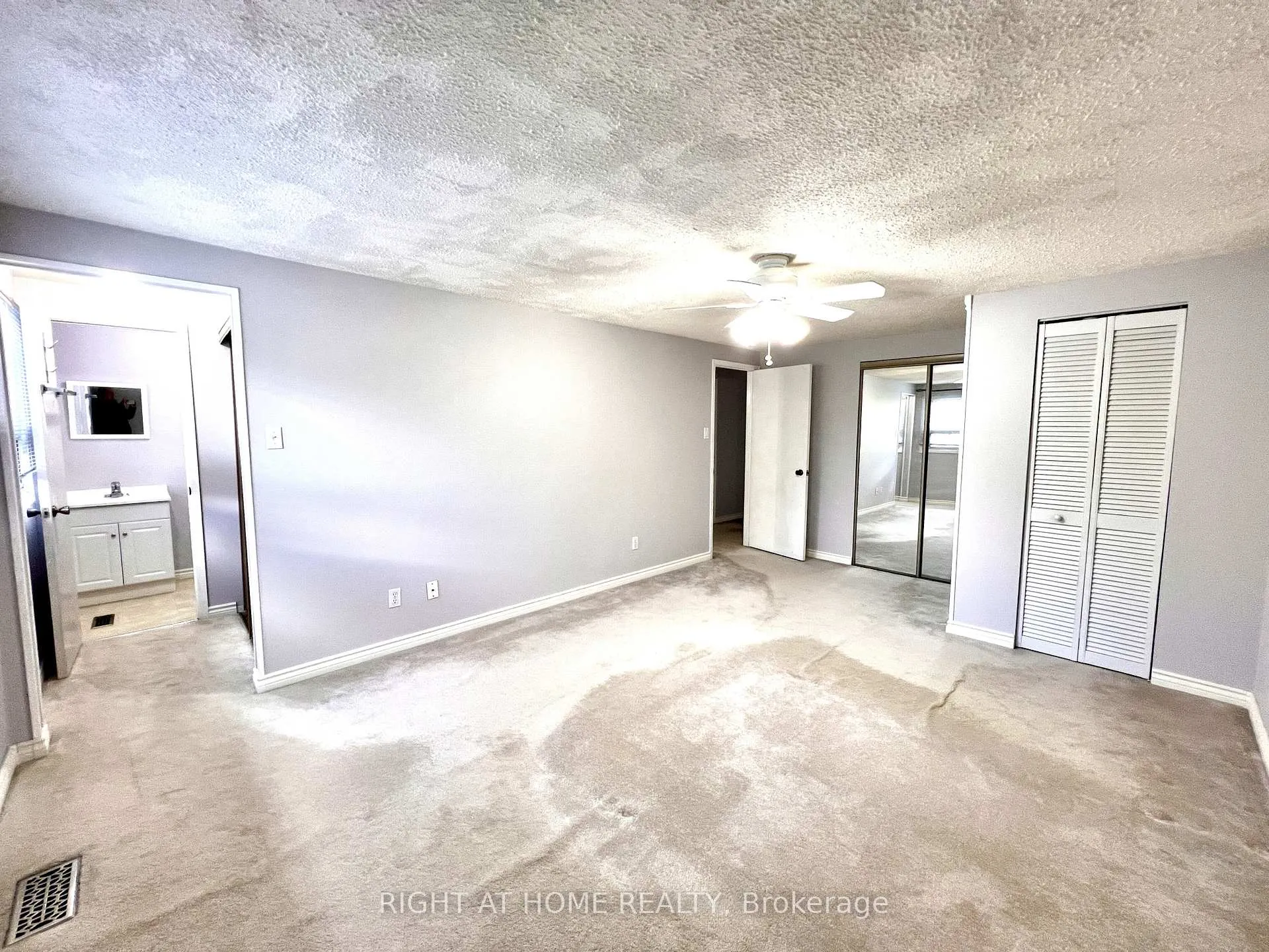 Photo 21 of 33 Fullerton Crescent, Markham, Milliken Mills West — HOMEH