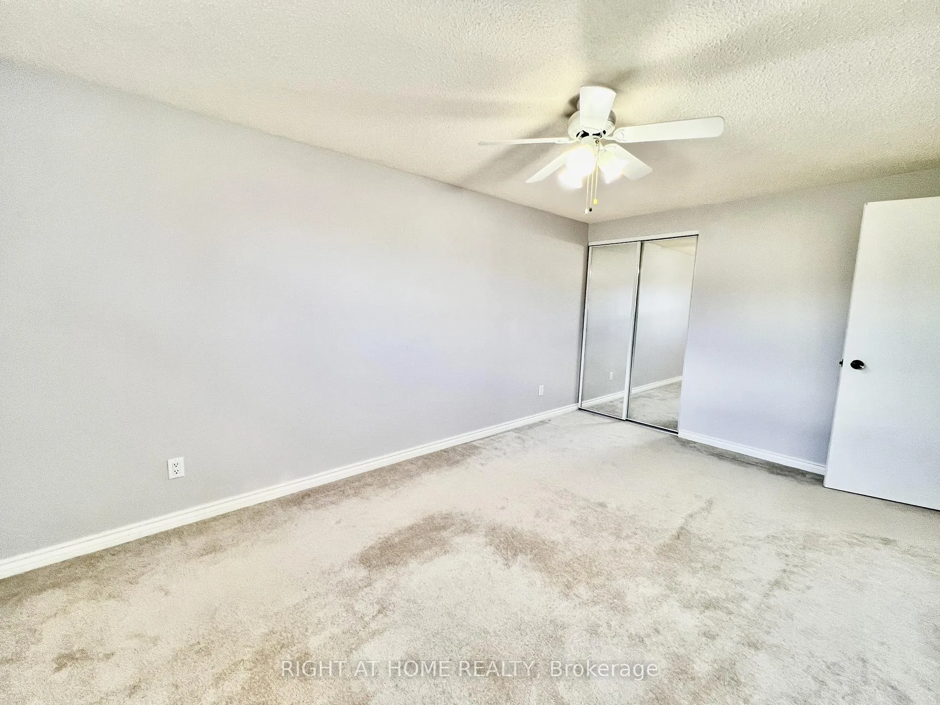 Photo 25 of 33 Fullerton Crescent, Markham, Milliken Mills West — HOMEH
