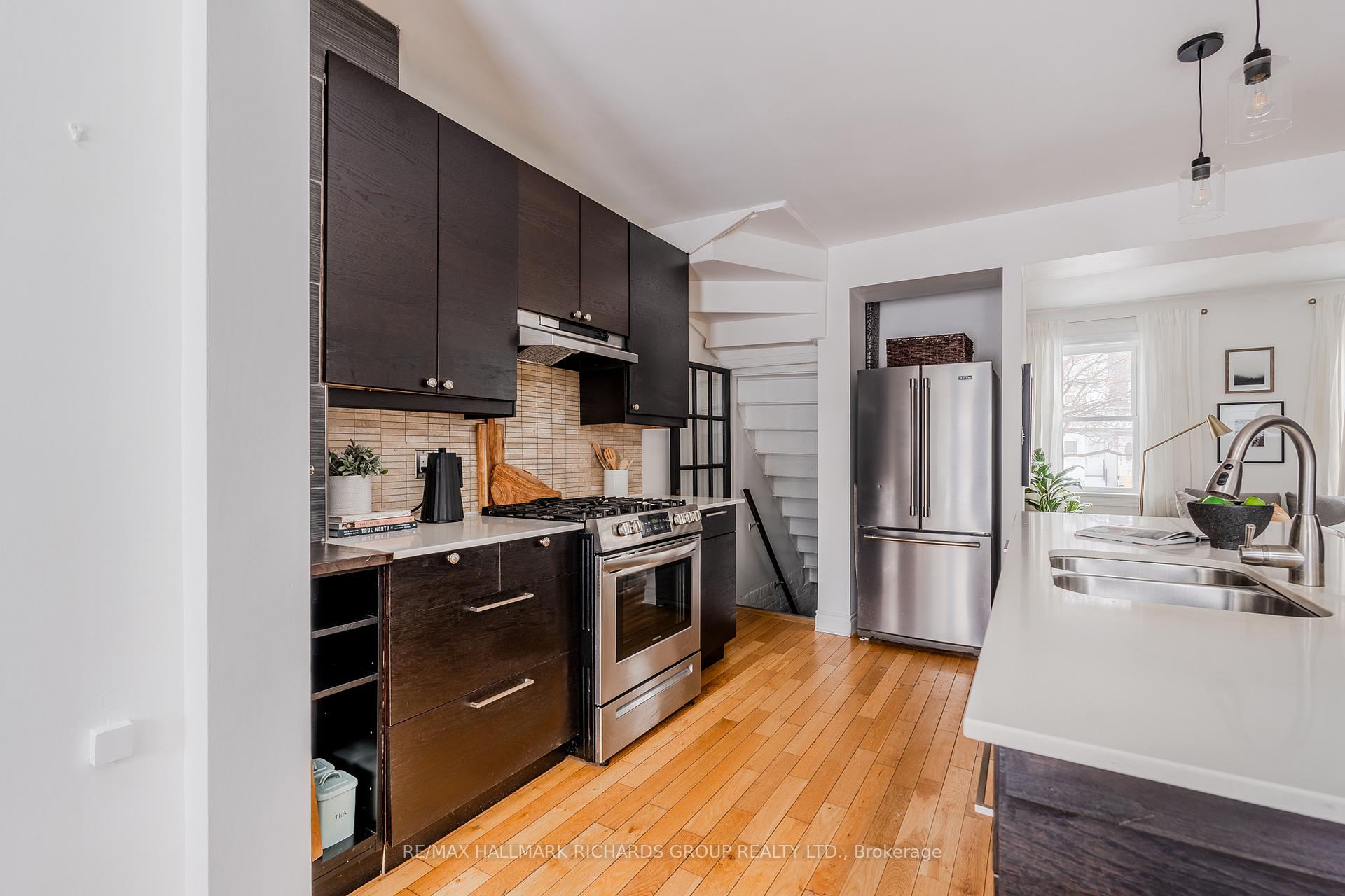 Photo 7 of 398 Coxwell Avenue, Toronto, Greenwood-Coxwell — HOMEH
