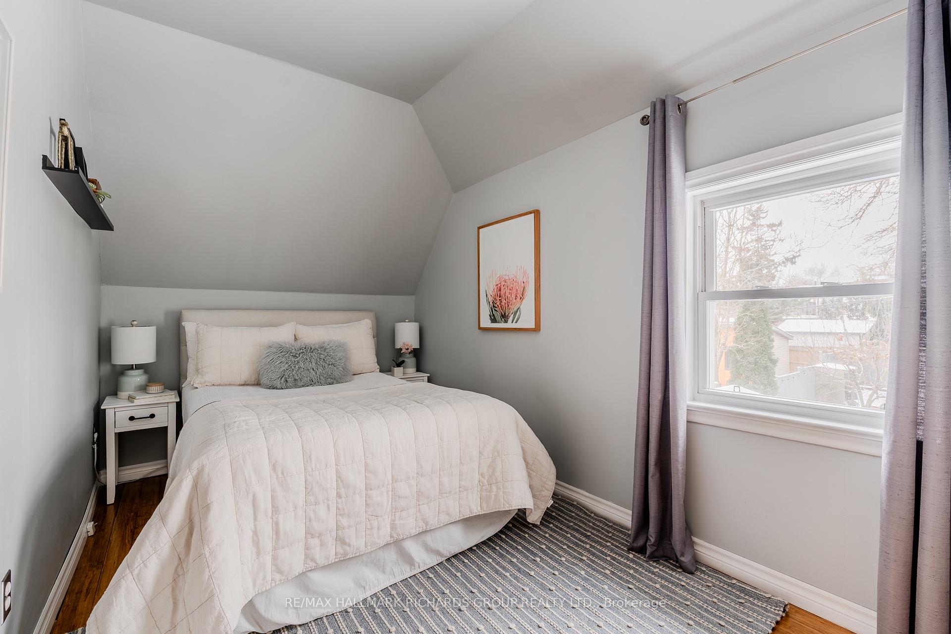 Photo 11 of 398 Coxwell Avenue, Toronto, Greenwood-Coxwell — HOMEH