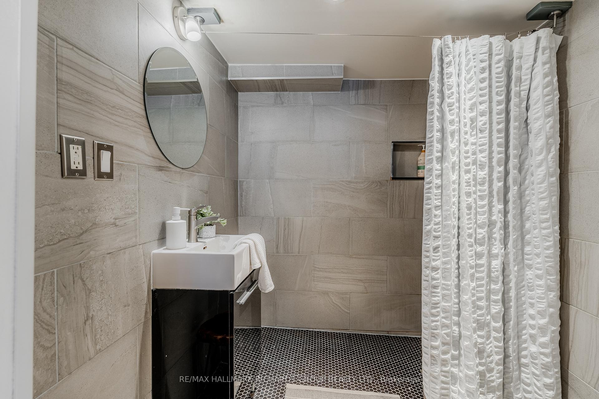 Photo 16 of 398 Coxwell Avenue, Toronto, Greenwood-Coxwell — HOMEH