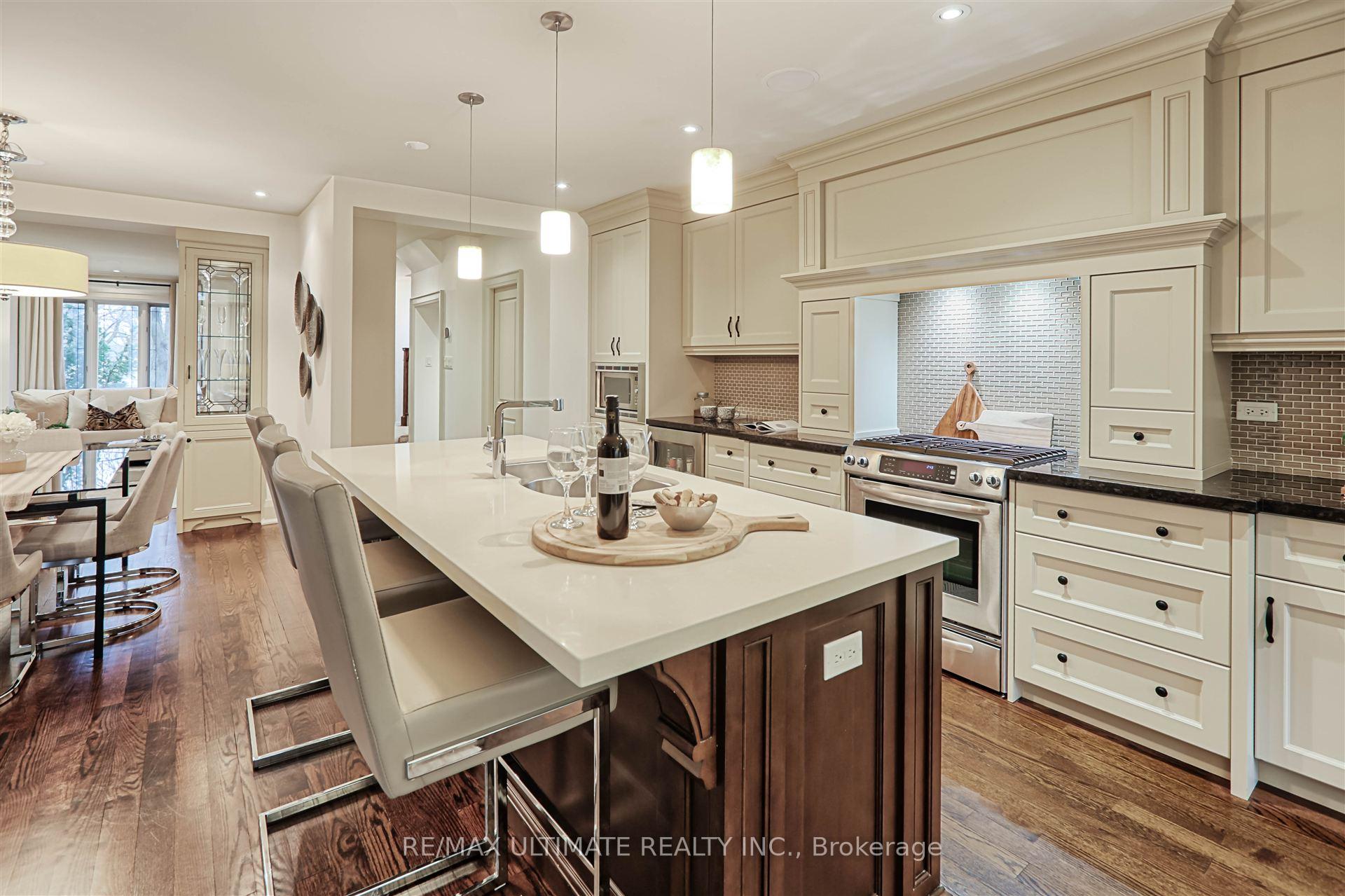 Photo 15 of 305 Castlefield Avenue, Toronto, Lawrence Park South — HOMEH