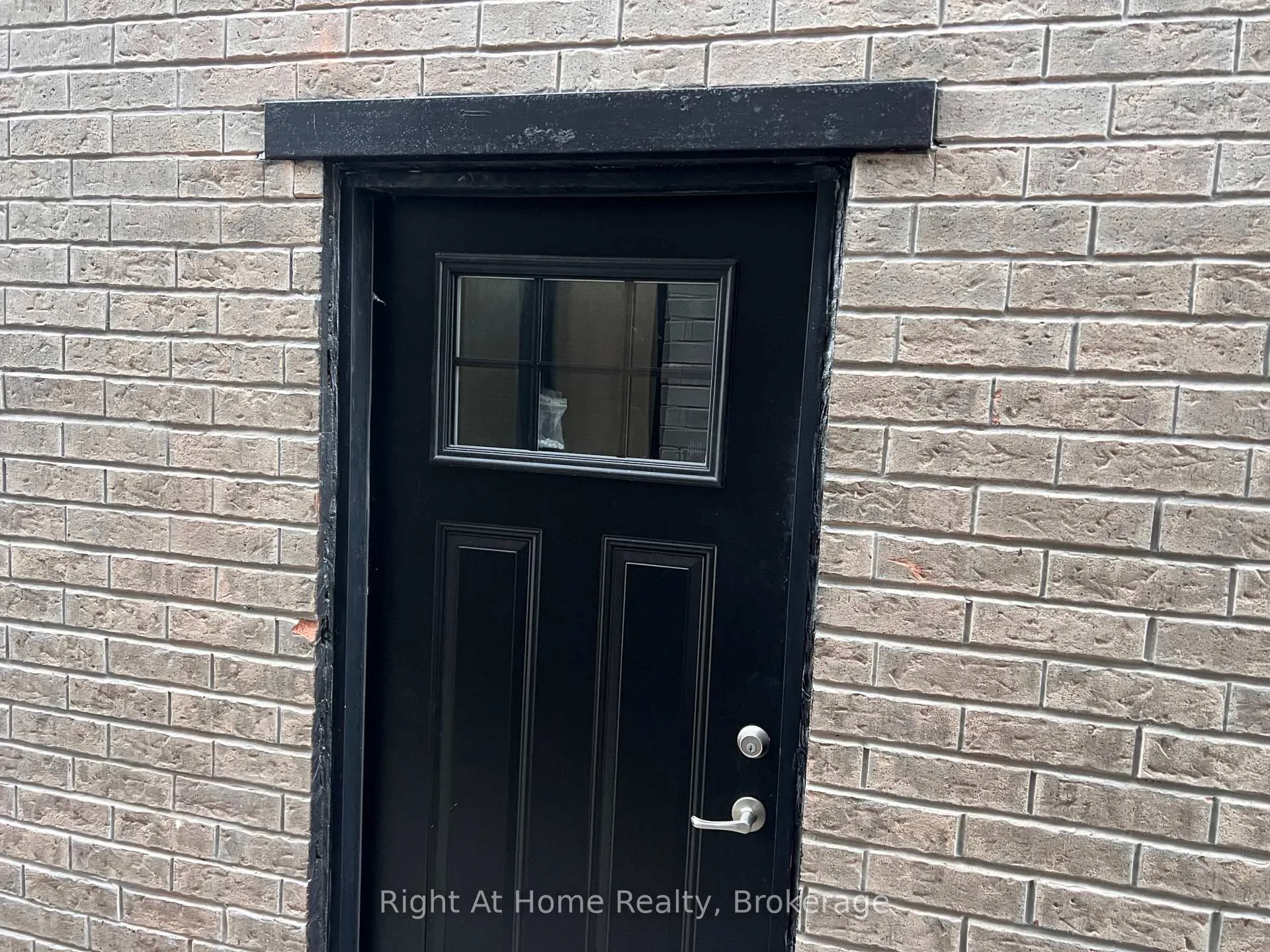 Photo 4 of Unit Basement, 87 Hitchman Street, Brant, Paris — HOMEH