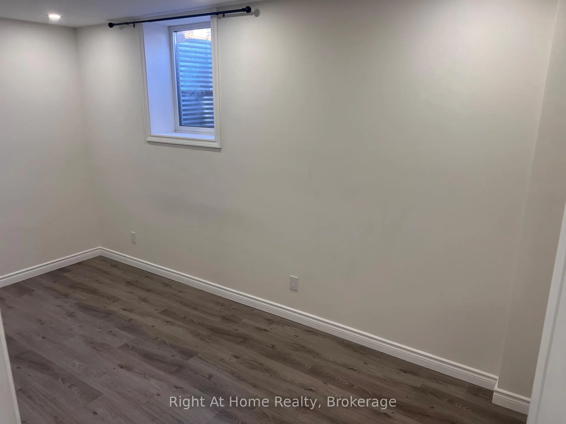 Photo 13 of Unit Basement, 87 Hitchman Street, Brant, Paris — HOMEH