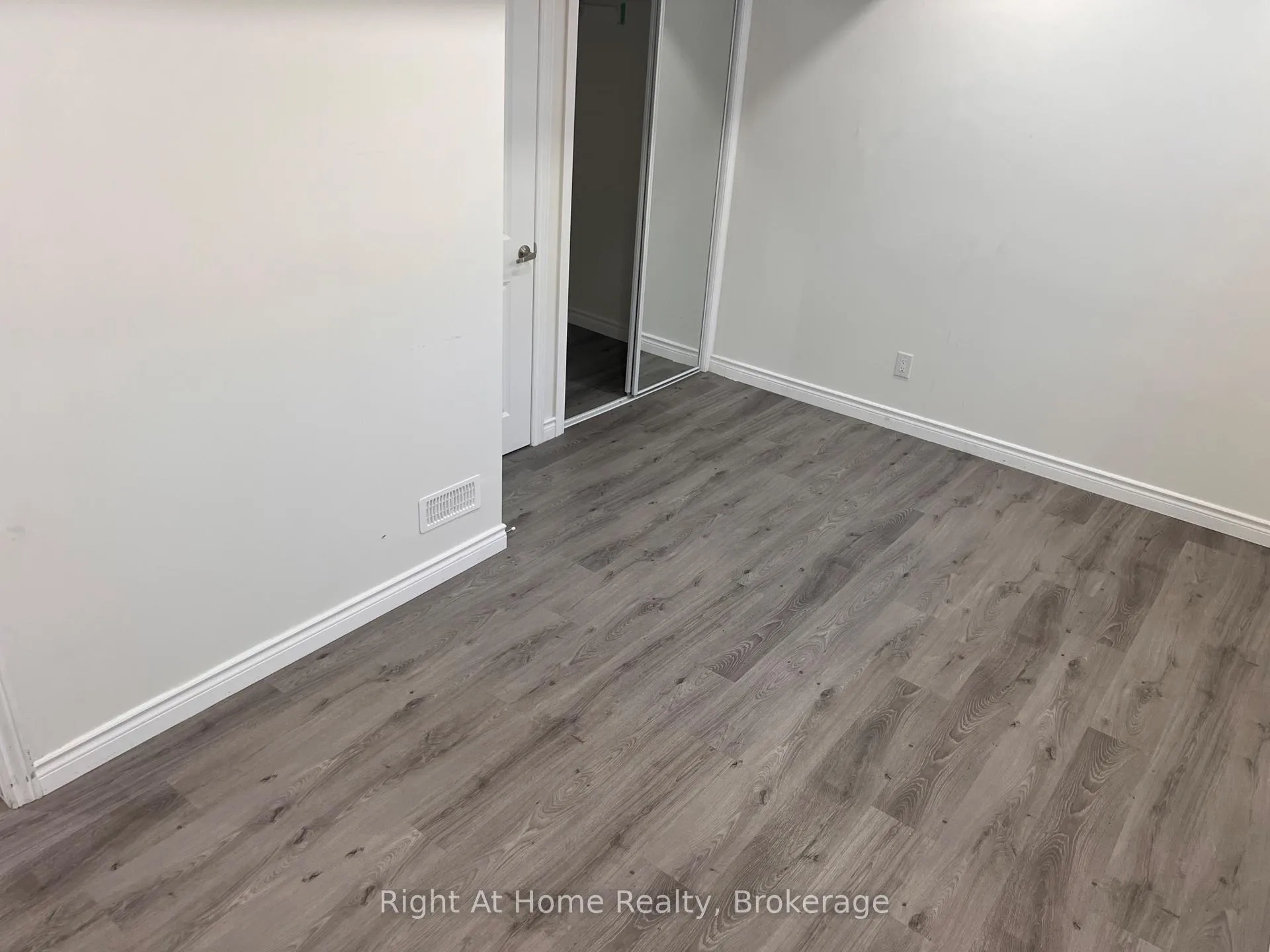 Photo 15 of Unit Basement, 87 Hitchman Street, Brant, Paris — HOMEH