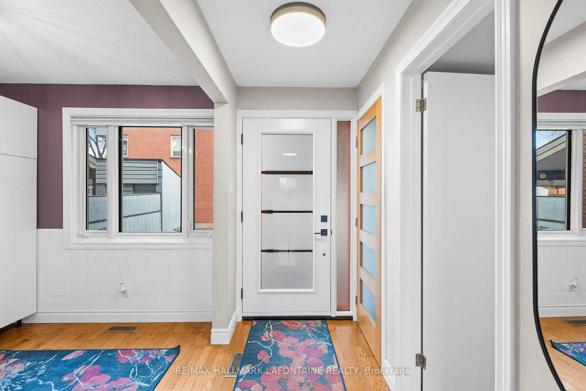 Photo 3 of Unit 32, 110 Walnut Court, Ottawa, West Centre Town — HOMEH