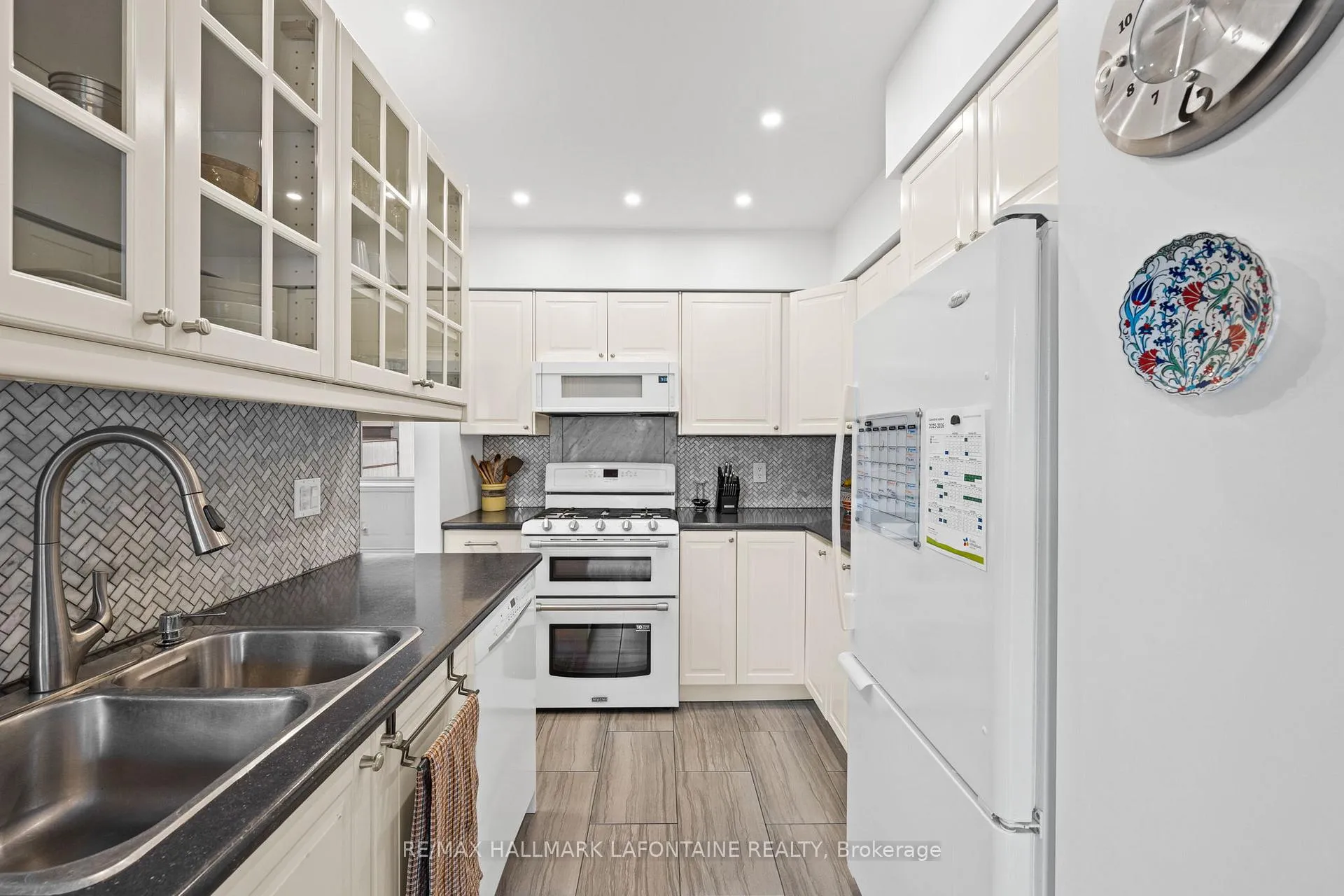 Photo 10 of Unit 32, 110 Walnut Court, Ottawa, West Centre Town — HOMEH
