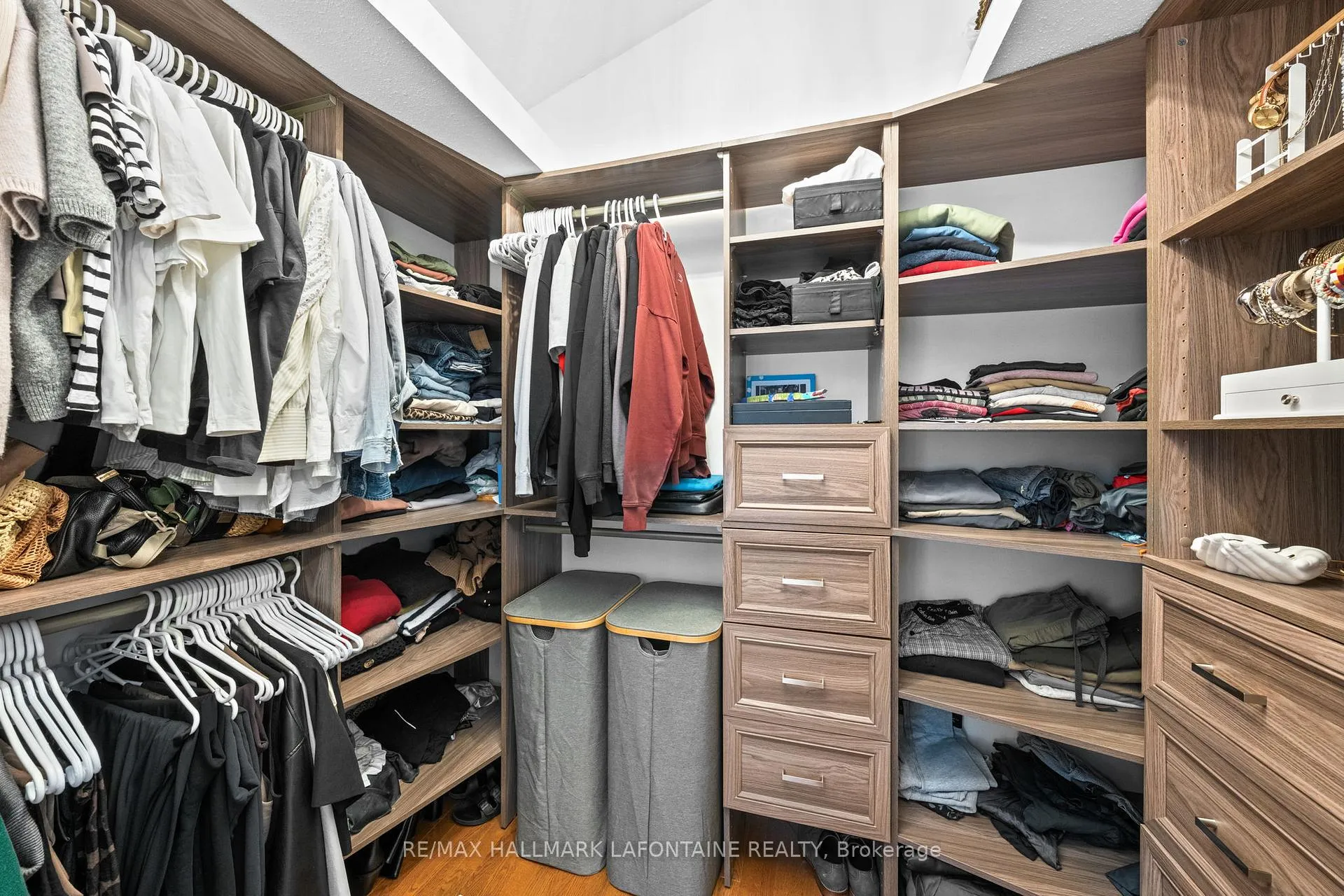 Photo 22 of Unit 32, 110 Walnut Court, Ottawa, West Centre Town — HOMEH