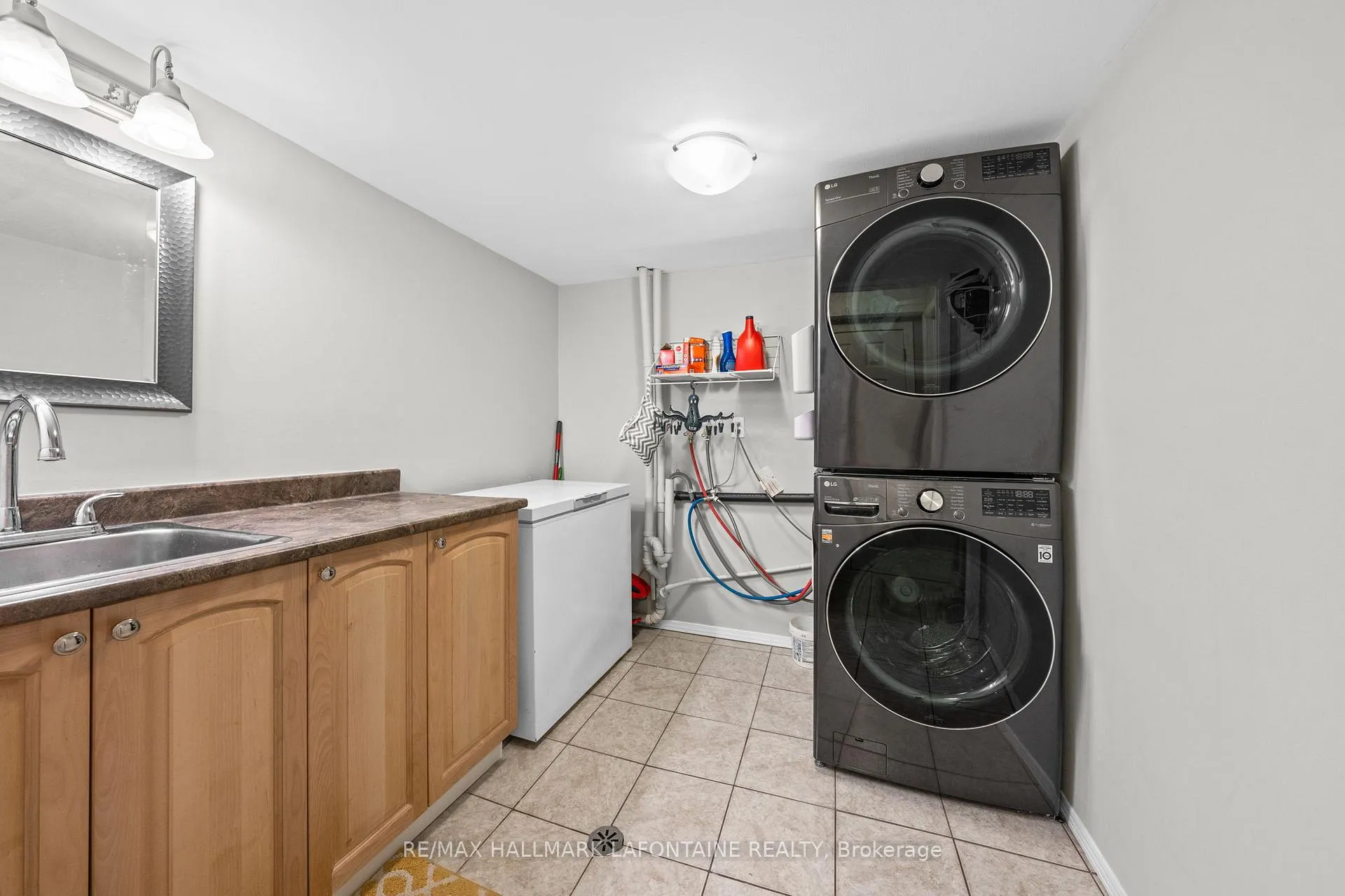Photo 32 of Unit 32, 110 Walnut Court, Ottawa, West Centre Town — HOMEH