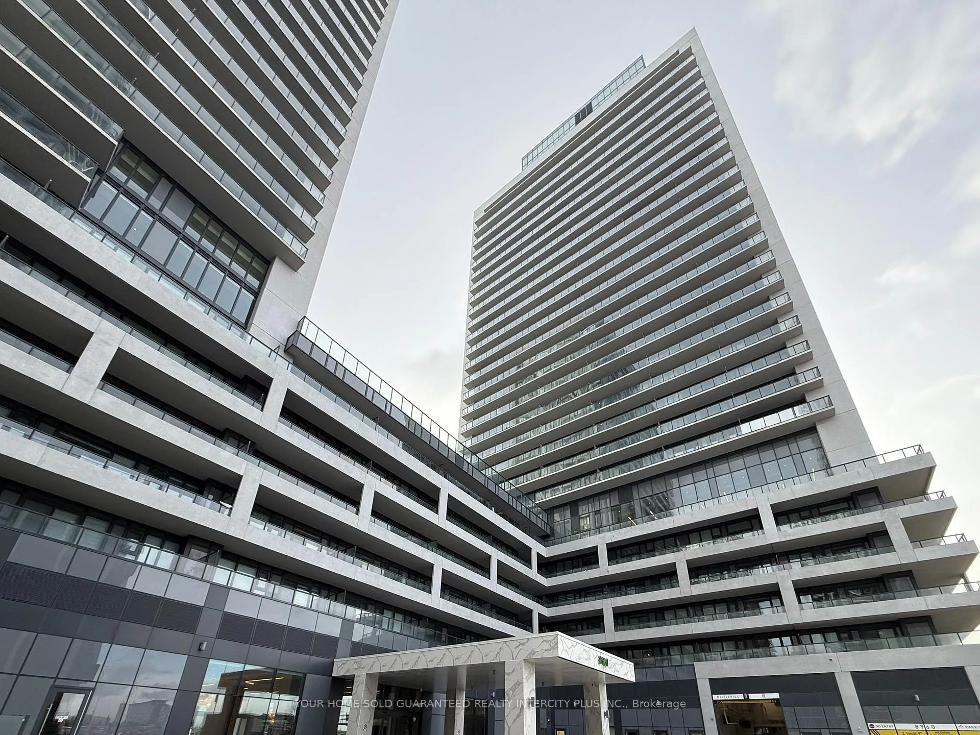 Photo 2 of Unit 817, 8960 Jane Street, Vaughan, Vellore Village — HOMEH