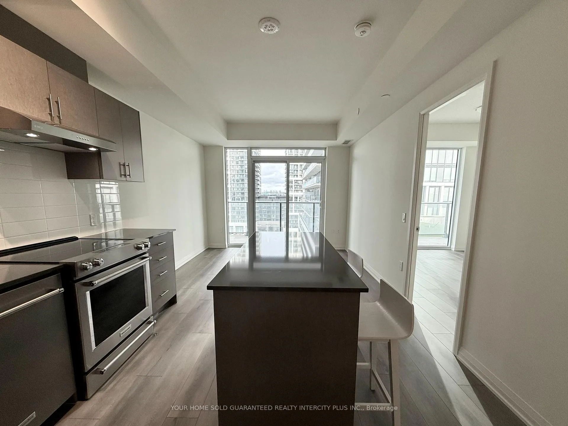 Photo 5 of Unit 817, 8960 Jane Street, Vaughan, Vellore Village — HOMEH