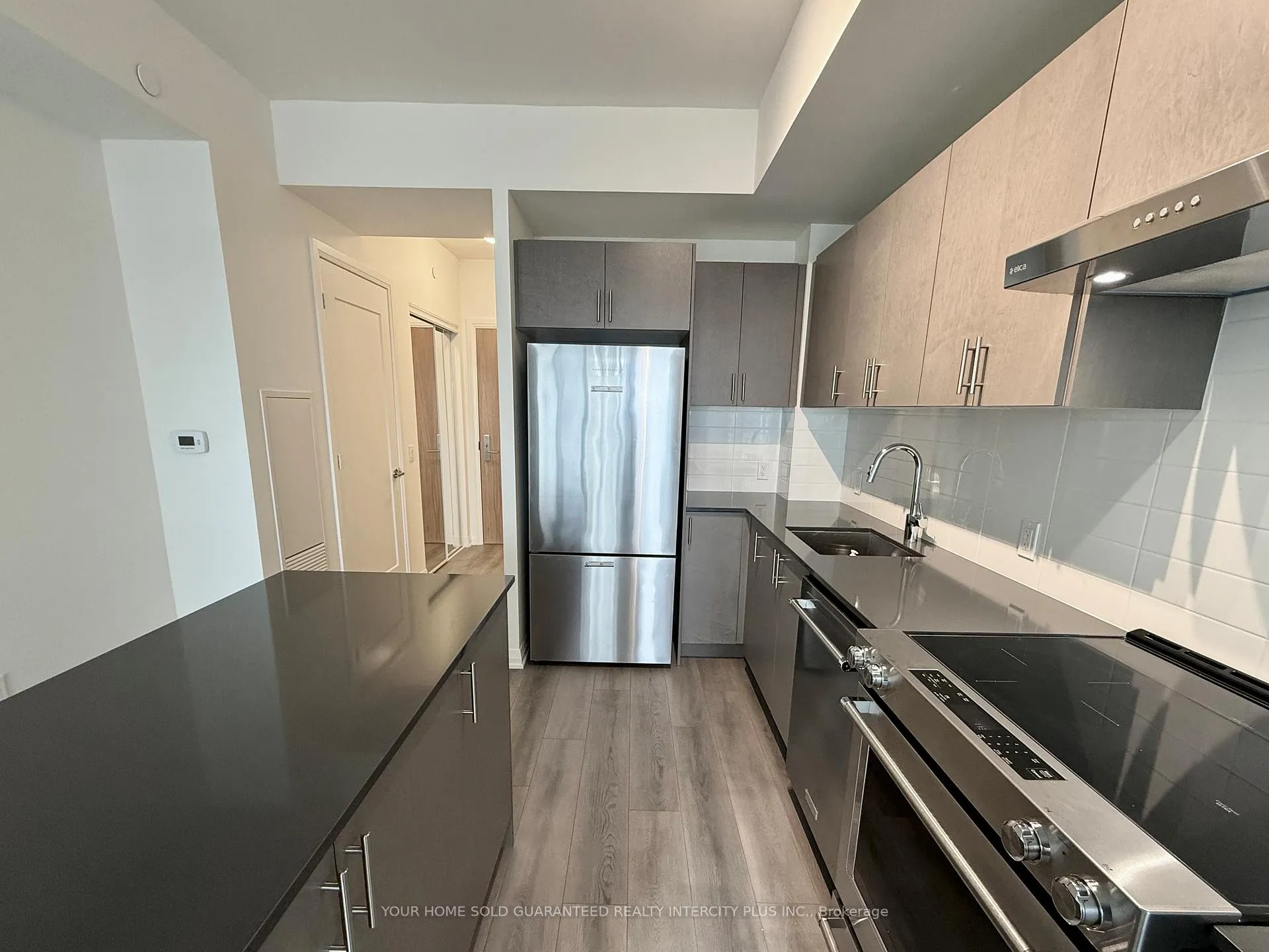 Photo 7 of Unit 817, 8960 Jane Street, Vaughan, Vellore Village — HOMEH