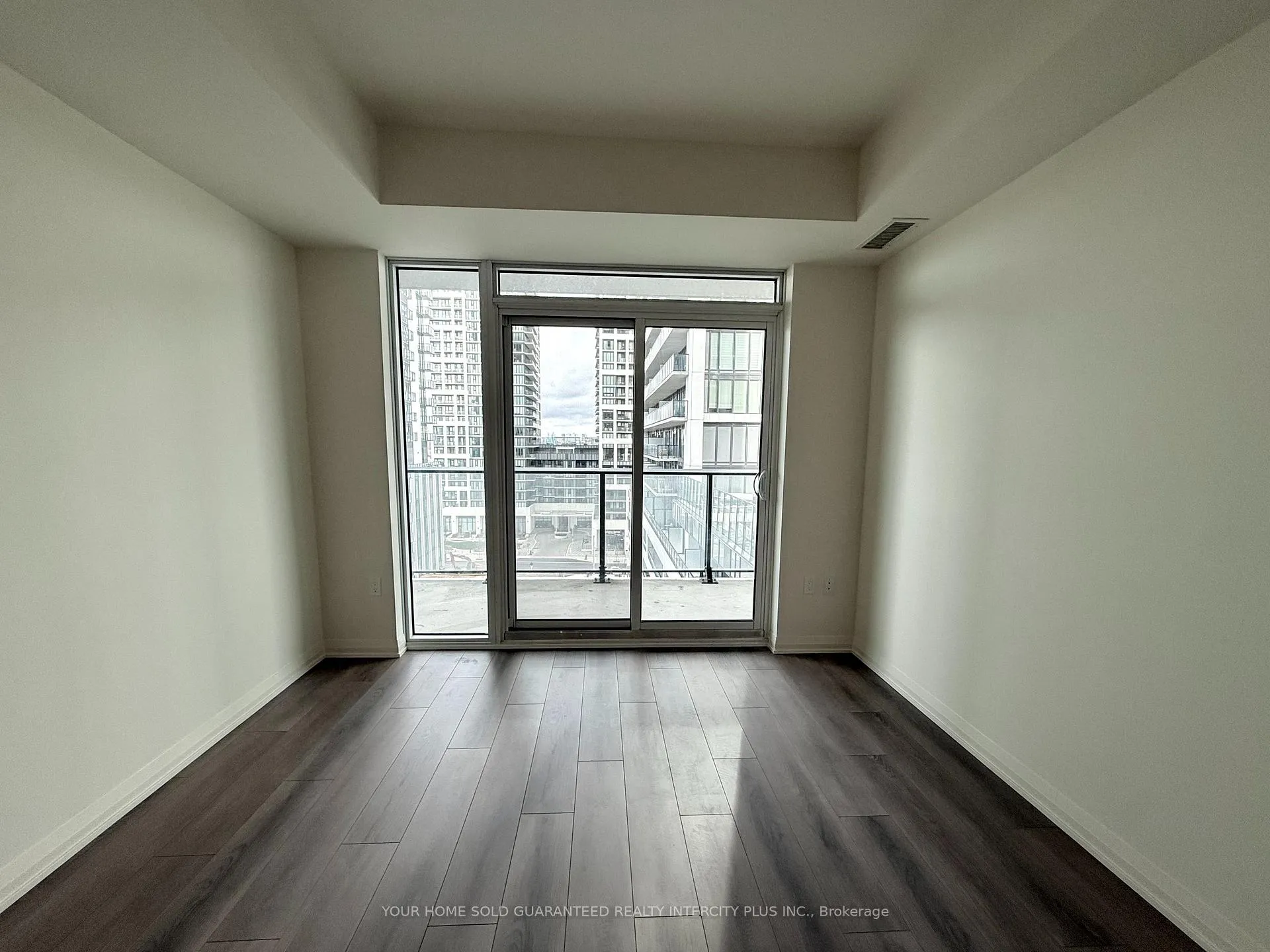 Photo 8 of Unit 817, 8960 Jane Street, Vaughan, Vellore Village — HOMEH