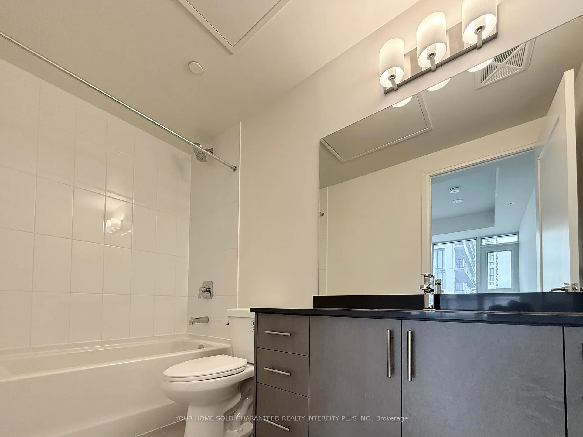 Photo 14 of Unit 817, 8960 Jane Street, Vaughan, Vellore Village — HOMEH