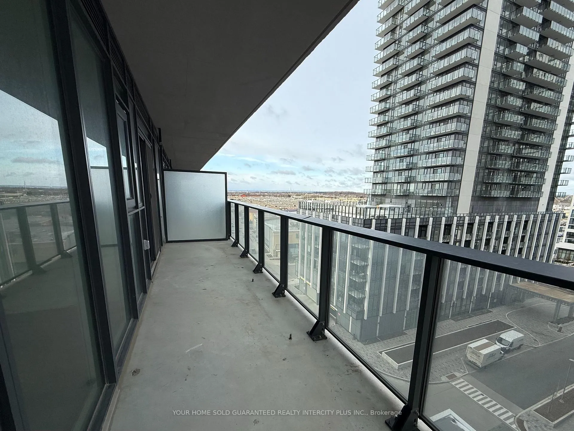 Photo 18 of Unit 817, 8960 Jane Street, Vaughan, Vellore Village — HOMEH