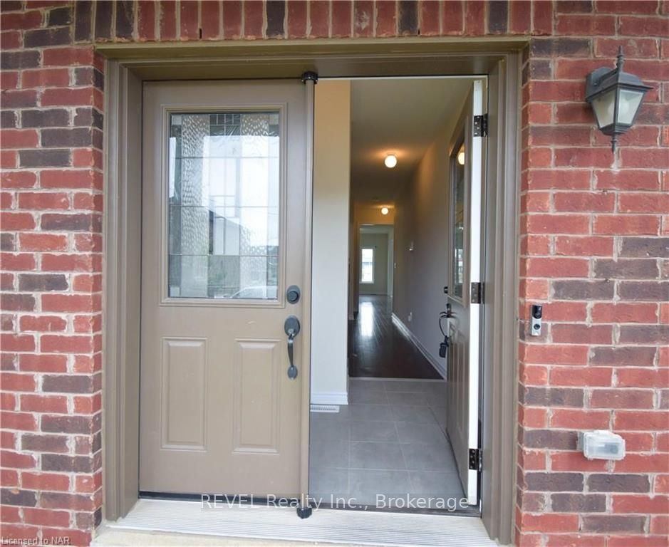 Photo 3 of 78 Palace Street, Thorold, Thorold Downtown — HOMEH