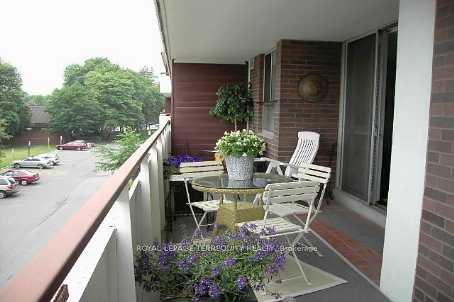 Photo 5 of Unit 311, 1 Royal Orchard Blvd, Markham, Unionville — HOMEH