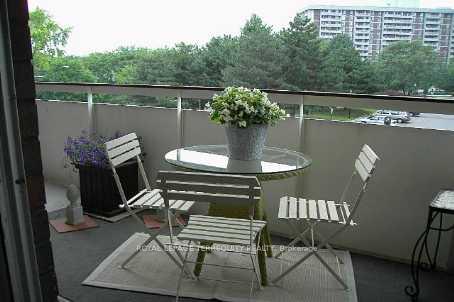 Photo 6 of Unit 311, 1 Royal Orchard Blvd, Markham, Unionville — HOMEH