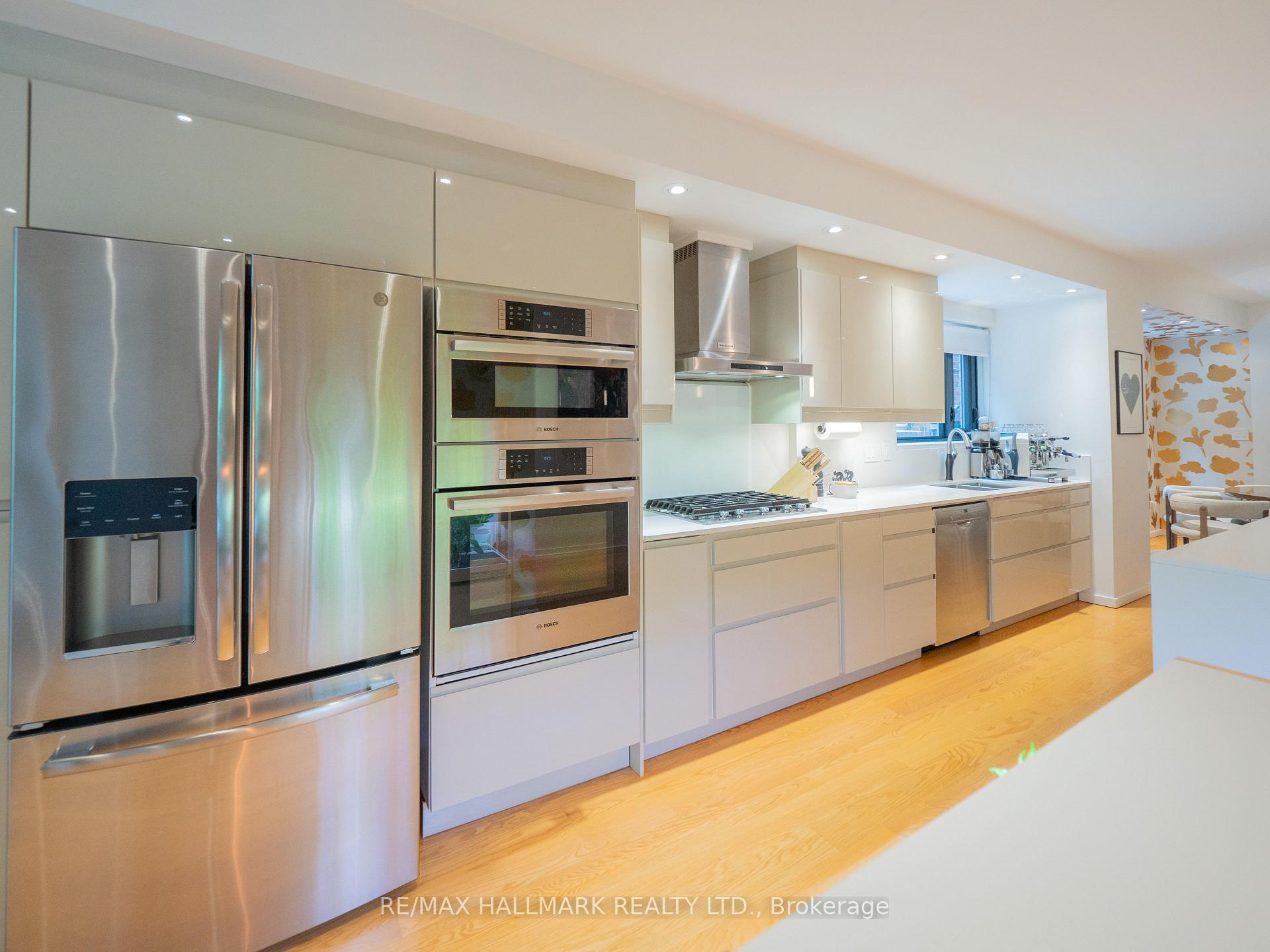 Photo 10 of 12 Thorncliffe Avenue, Toronto, Playter Estates-Danforth — HOMEH