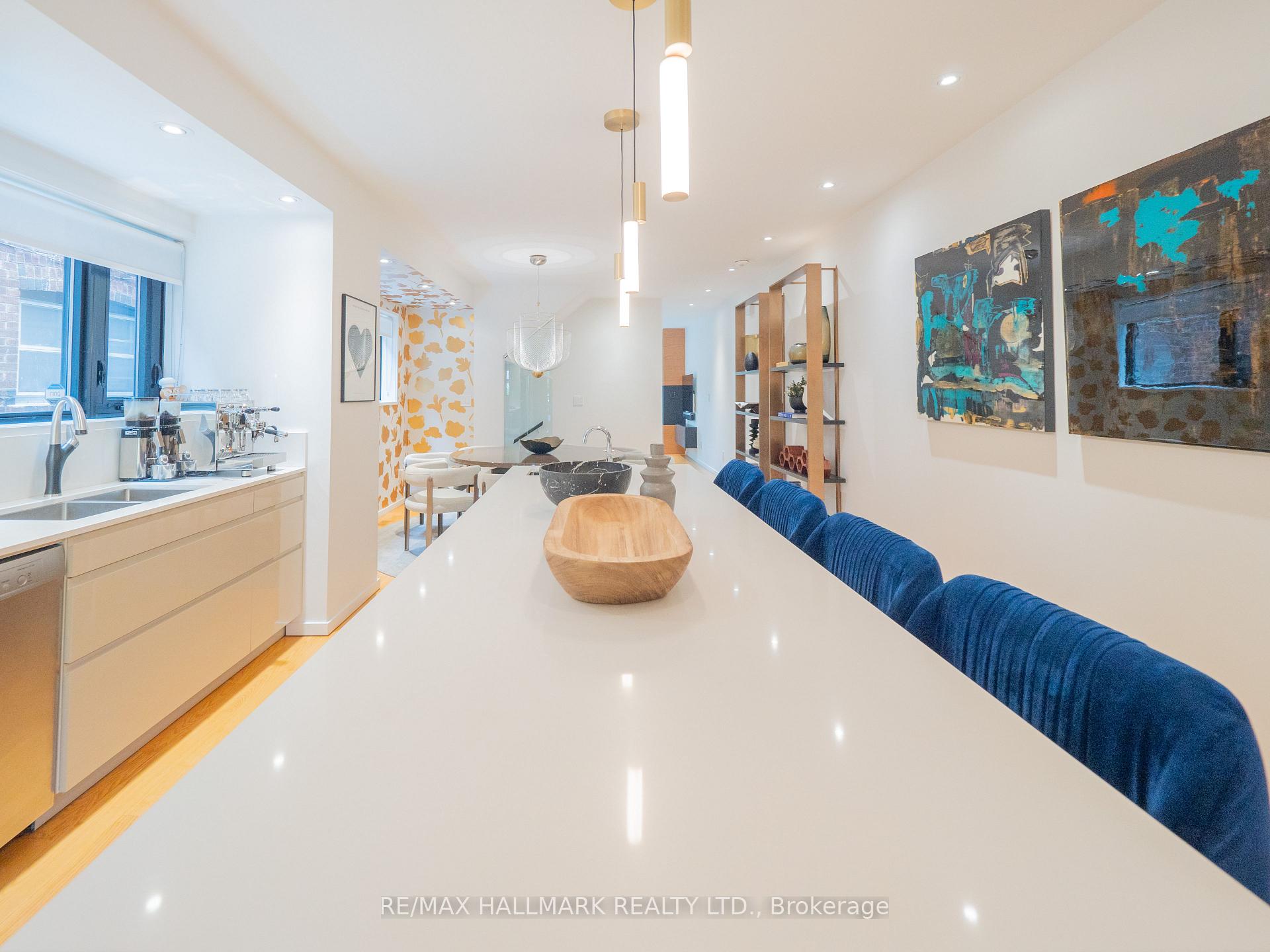 Photo 12 of 12 Thorncliffe Avenue, Toronto, Playter Estates-Danforth — HOMEH