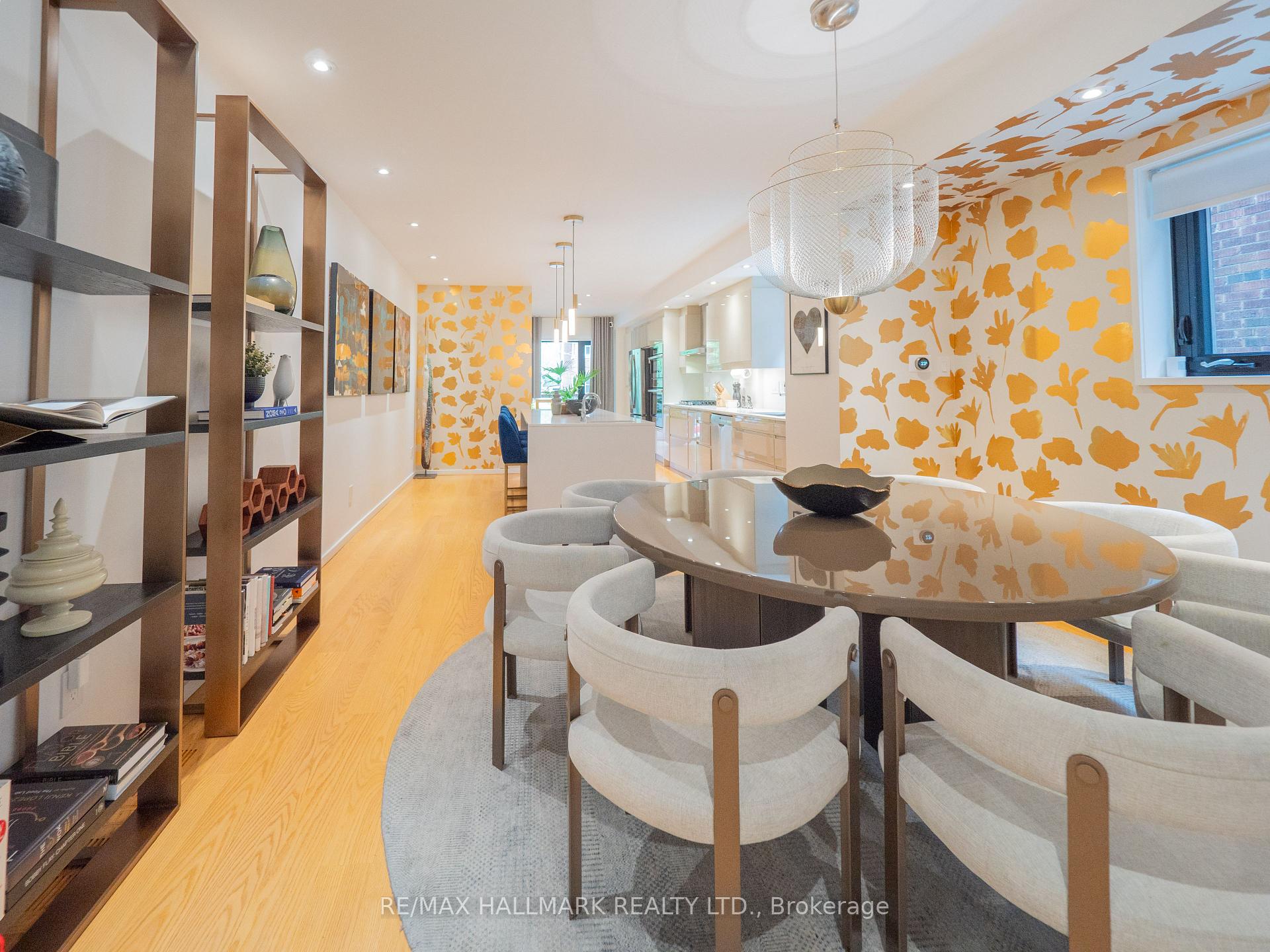Photo 18 of 12 Thorncliffe Avenue, Toronto, Playter Estates-Danforth — HOMEH