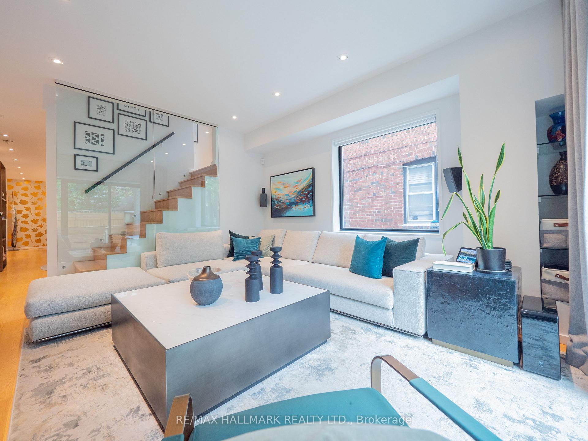 Photo 24 of 12 Thorncliffe Avenue, Toronto, Playter Estates-Danforth — HOMEH