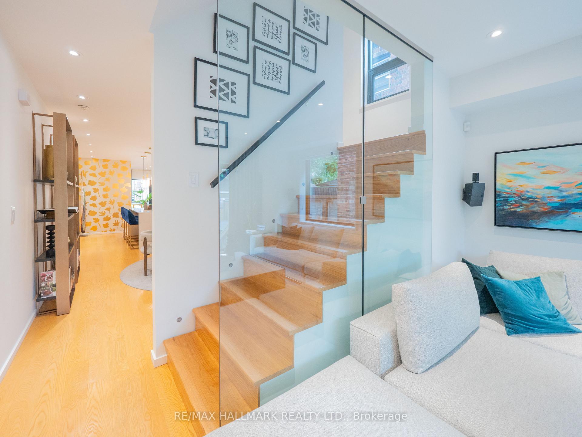 Photo 25 of 12 Thorncliffe Avenue, Toronto, Playter Estates-Danforth — HOMEH