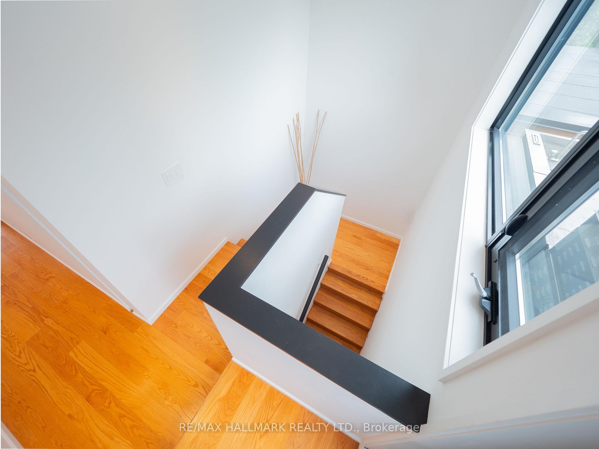 Photo 36 of 12 Thorncliffe Avenue, Toronto, Playter Estates-Danforth — HOMEH