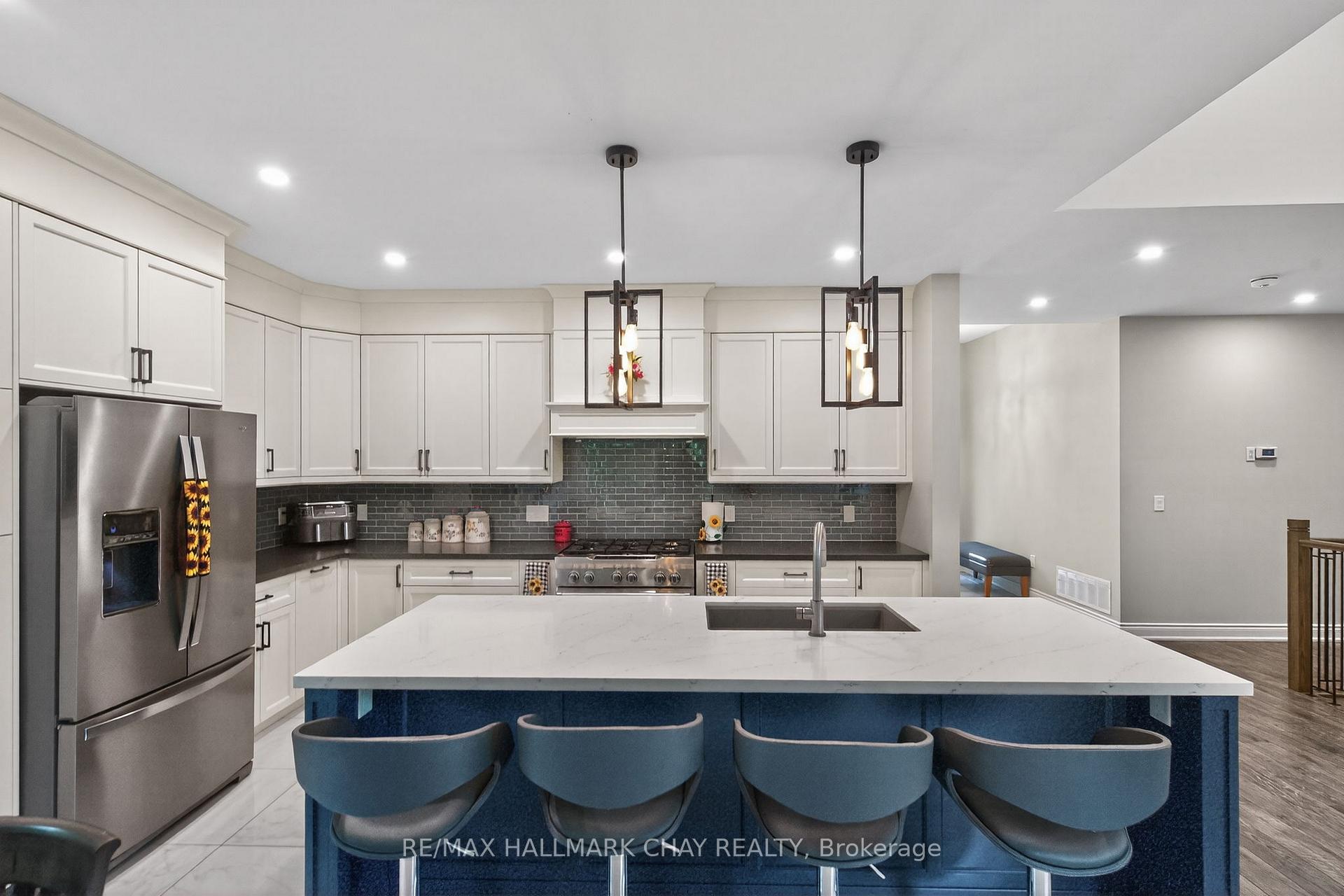 Photo 8 of 2 Timberland Court S, Tiny, Rural Tiny — HOMEH