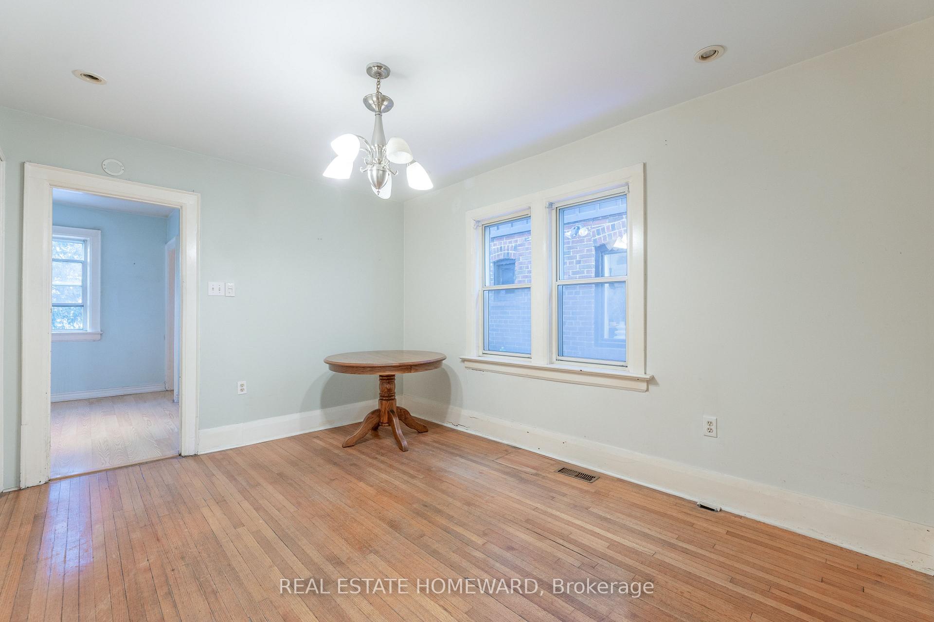 Photo 8 of 5 Billings Avenue, Toronto, Greenwood-Coxwell — HOMEH