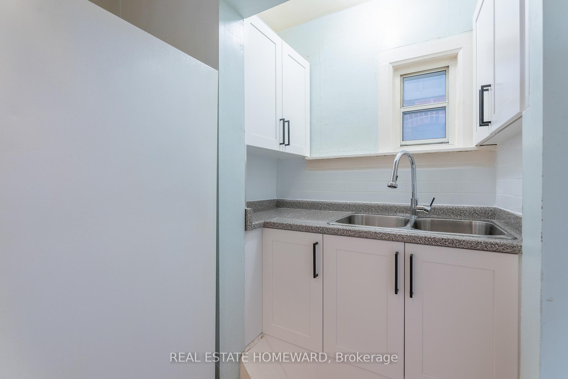 Photo 11 of 5 Billings Avenue, Toronto, Greenwood-Coxwell — HOMEH