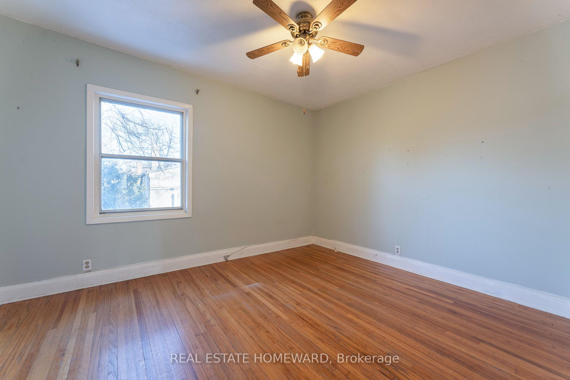 Photo 16 of 5 Billings Avenue, Toronto, Greenwood-Coxwell — HOMEH