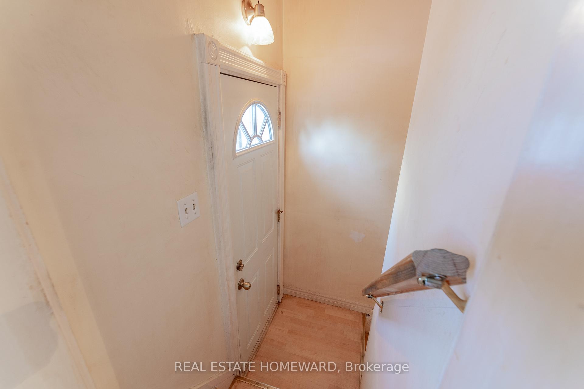 Photo 25 of 5 Billings Avenue, Toronto, Greenwood-Coxwell — HOMEH