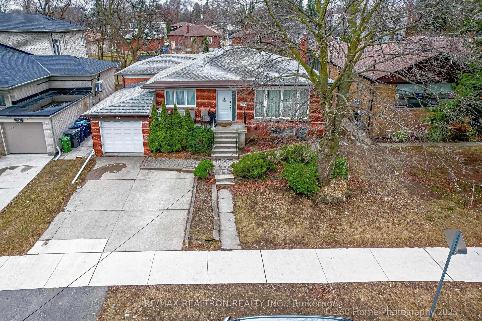 Photo 9 of 81 Baycrest Avenue, Toronto, Englemount-Lawrence — HOMEH