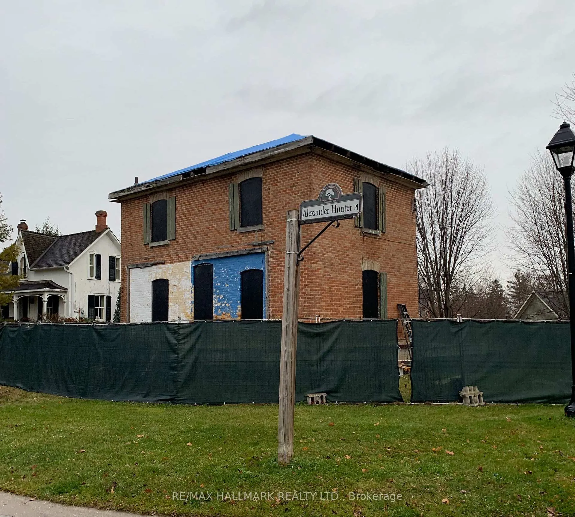 Photo 3 of 2 Alexander Hunter Place, Markham, Wismer — HOMEH