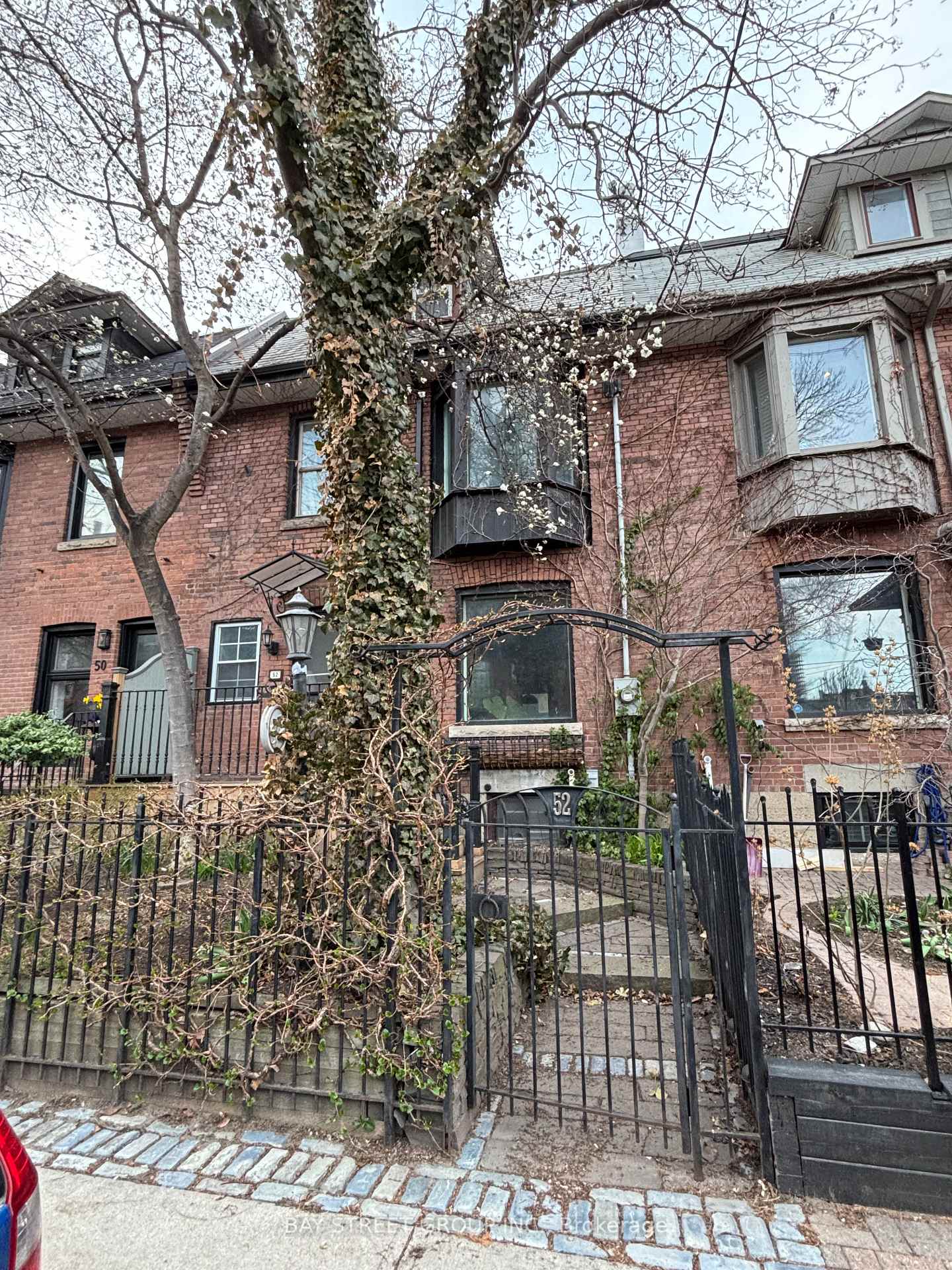 Photo 3 of 52 Aberdeen Avenue, Toronto, Cabbagetown-South St. James Town — HOMEH
