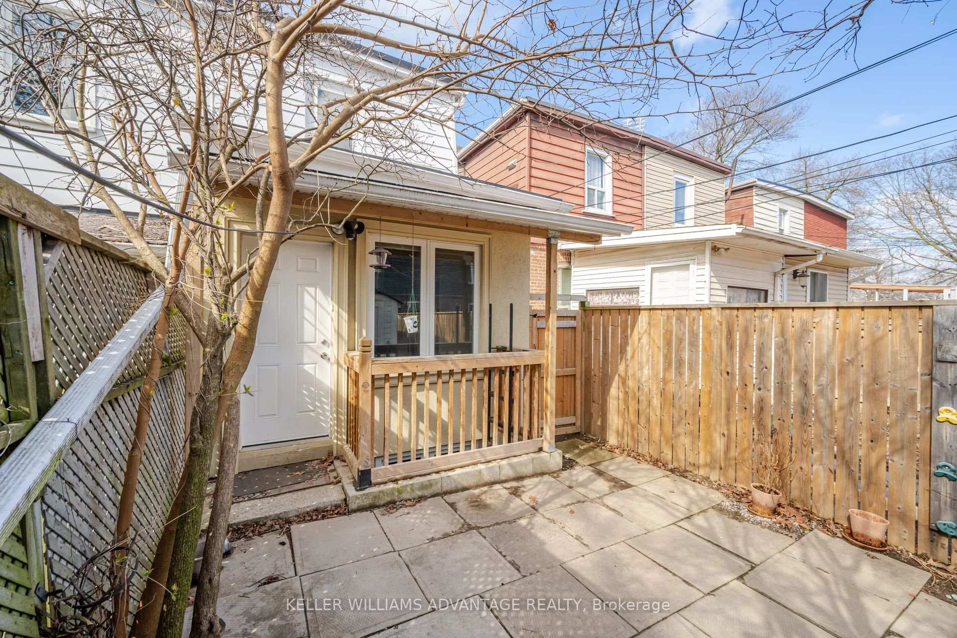 Photo 10 of Unit B, 585 Coxwell Avenue, Toronto, Woodbine Corridor — HOMEH