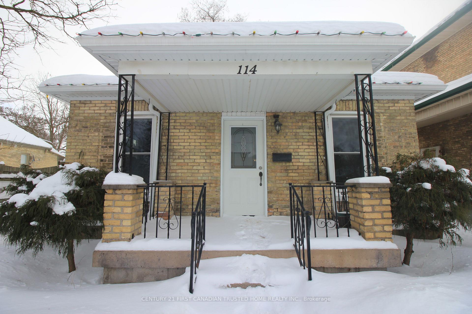 Photo 3 of 114 Front Street W, Strathroy-Caradoc, NW — HOMEH