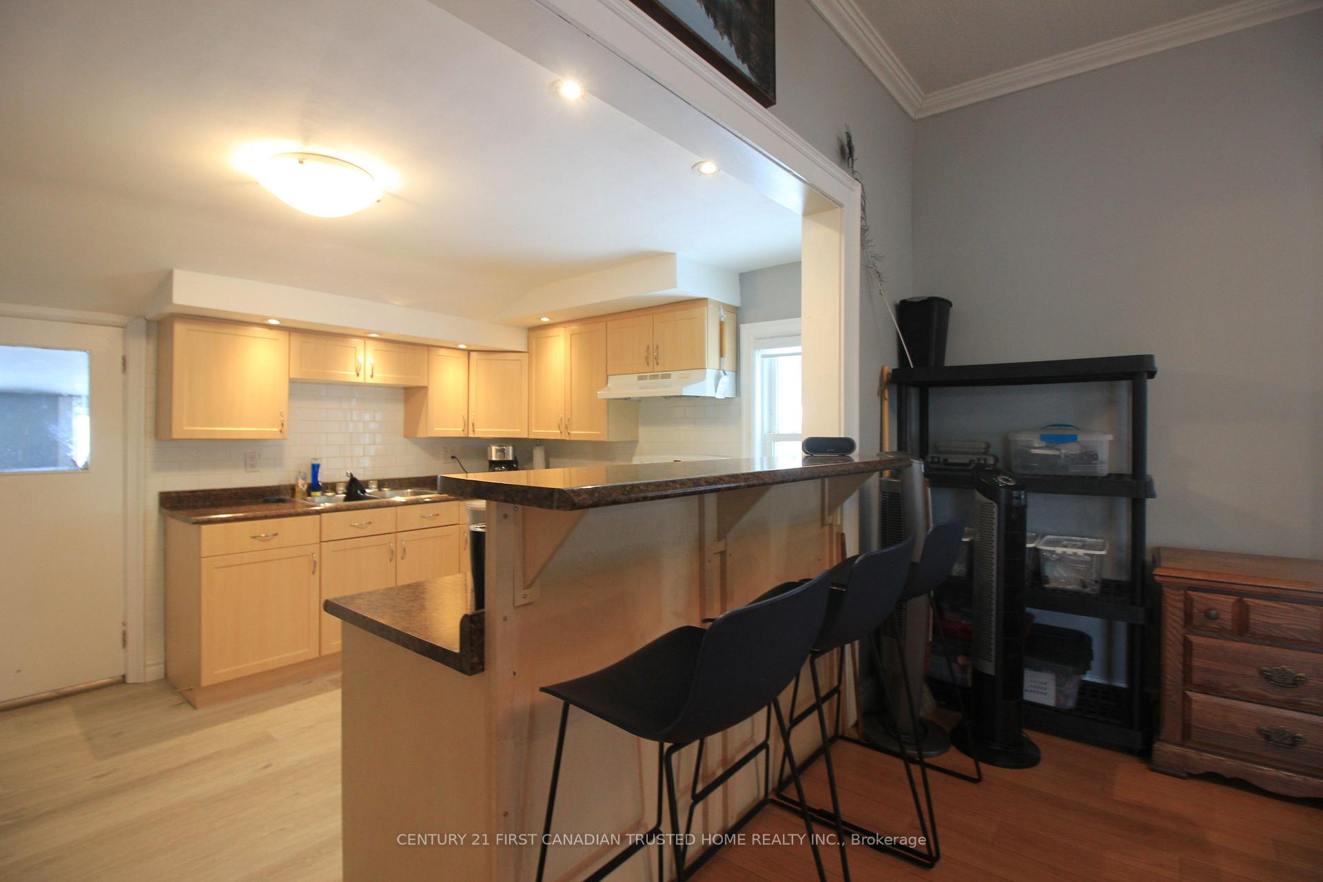 Photo 11 of 114 Front Street W, Strathroy-Caradoc, NW — HOMEH
